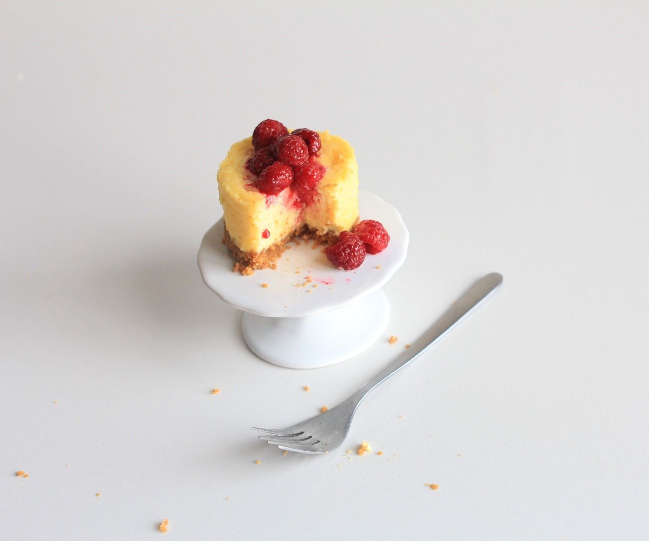 No Bake Microwave Cheesecake (Made in a Mug!)