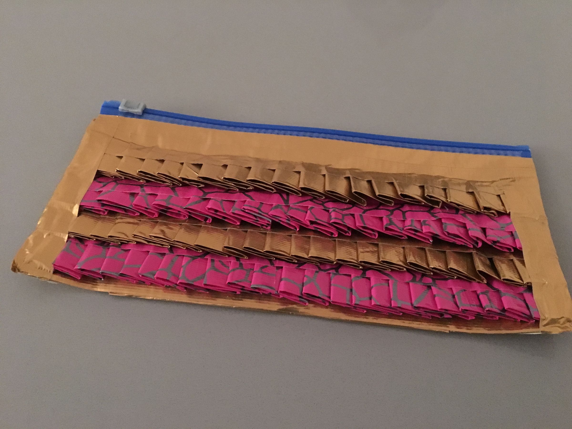 Duct Tape Pencil Case With Pocket and Ruffles 16 Steps (with Pictures