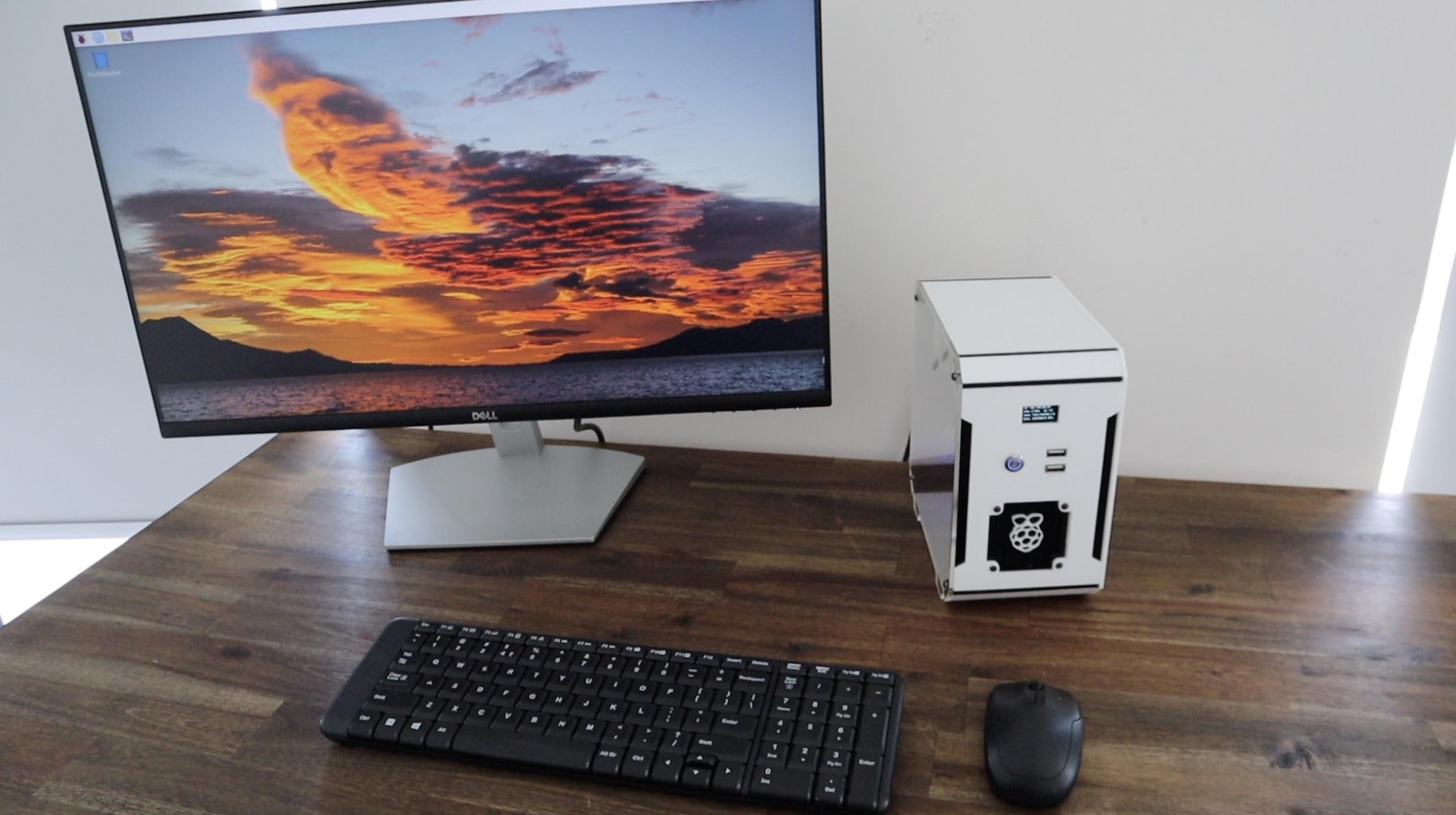 Making the Ultimate Water-cooled Raspberry Pi Desktop Computer : 8 ...