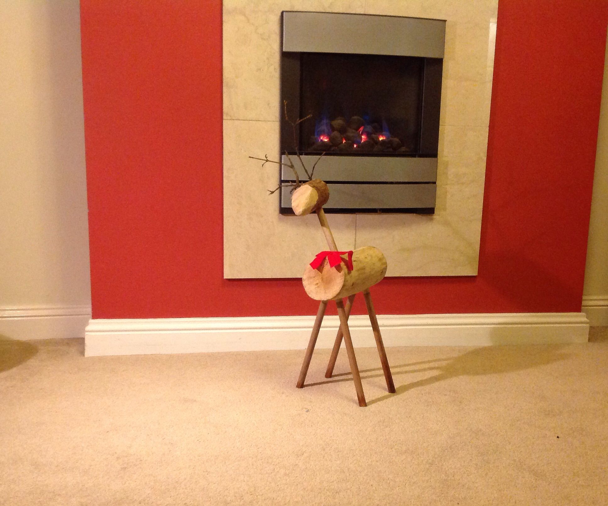 WOODEN CHRISTMAS DEER