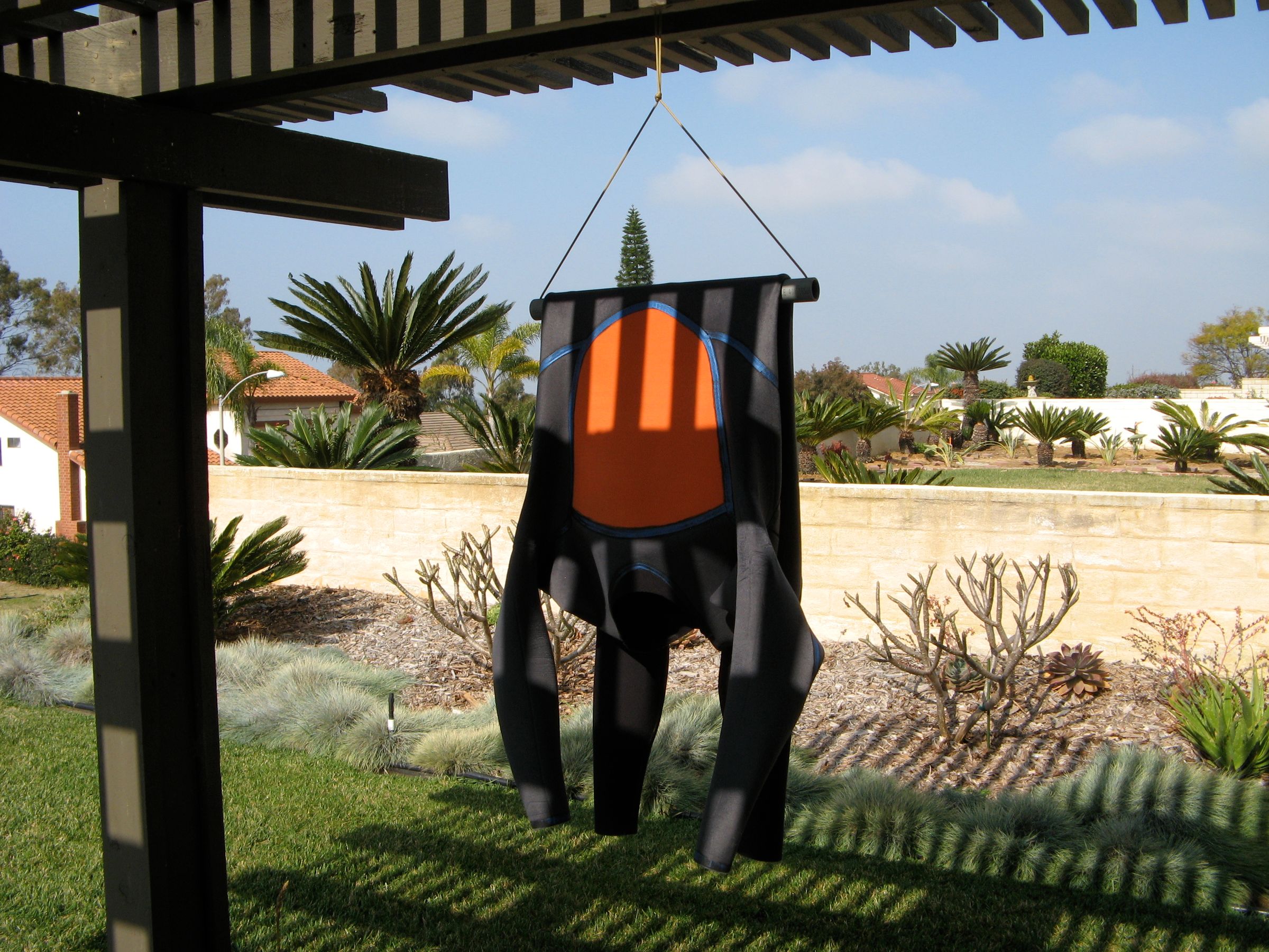 Wetsuit Hanger (shoulder Saver)