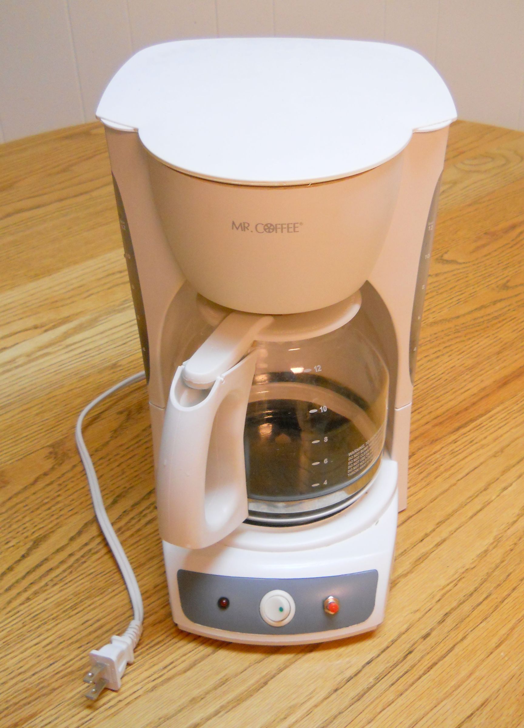 The "Feel Like a Queen Coffee Machine" 13 Steps (with Pictures