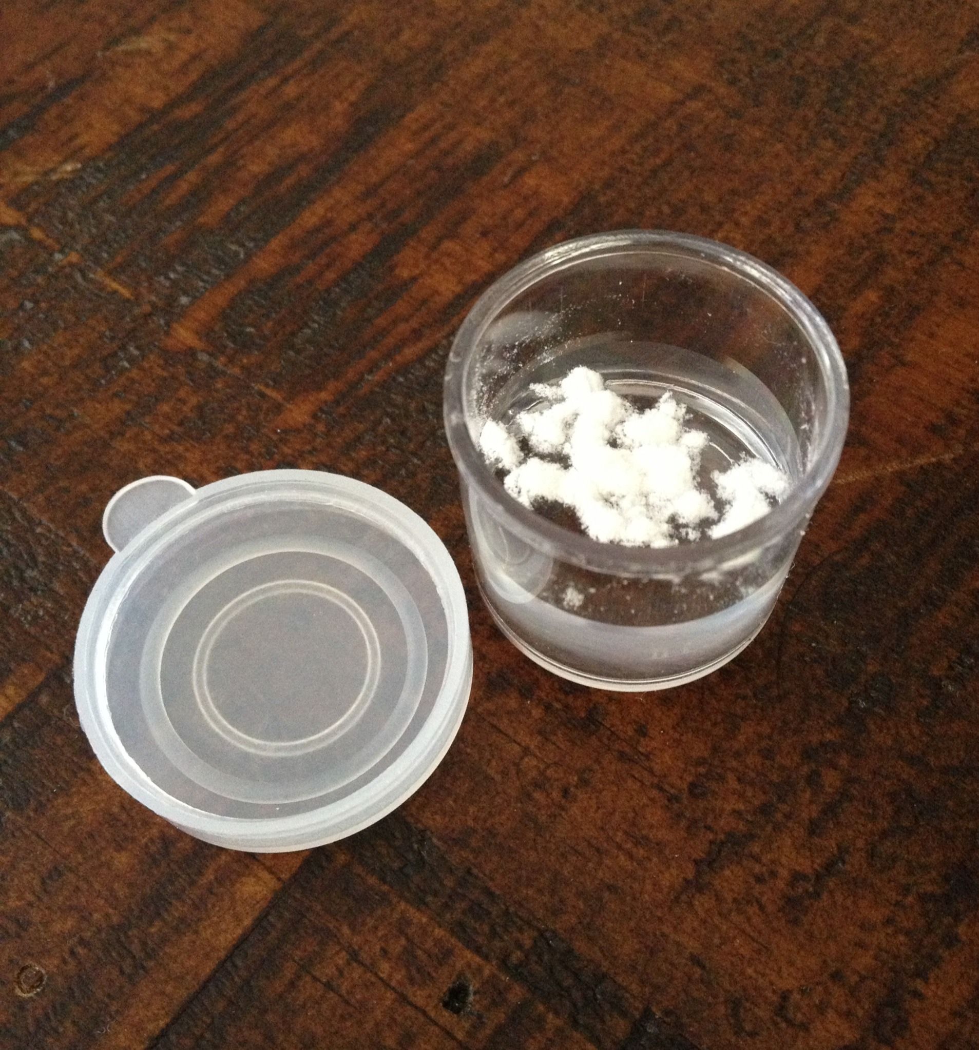 How to Make Edible Glue for Gumpaste & Fondant Embellishments 4 Steps