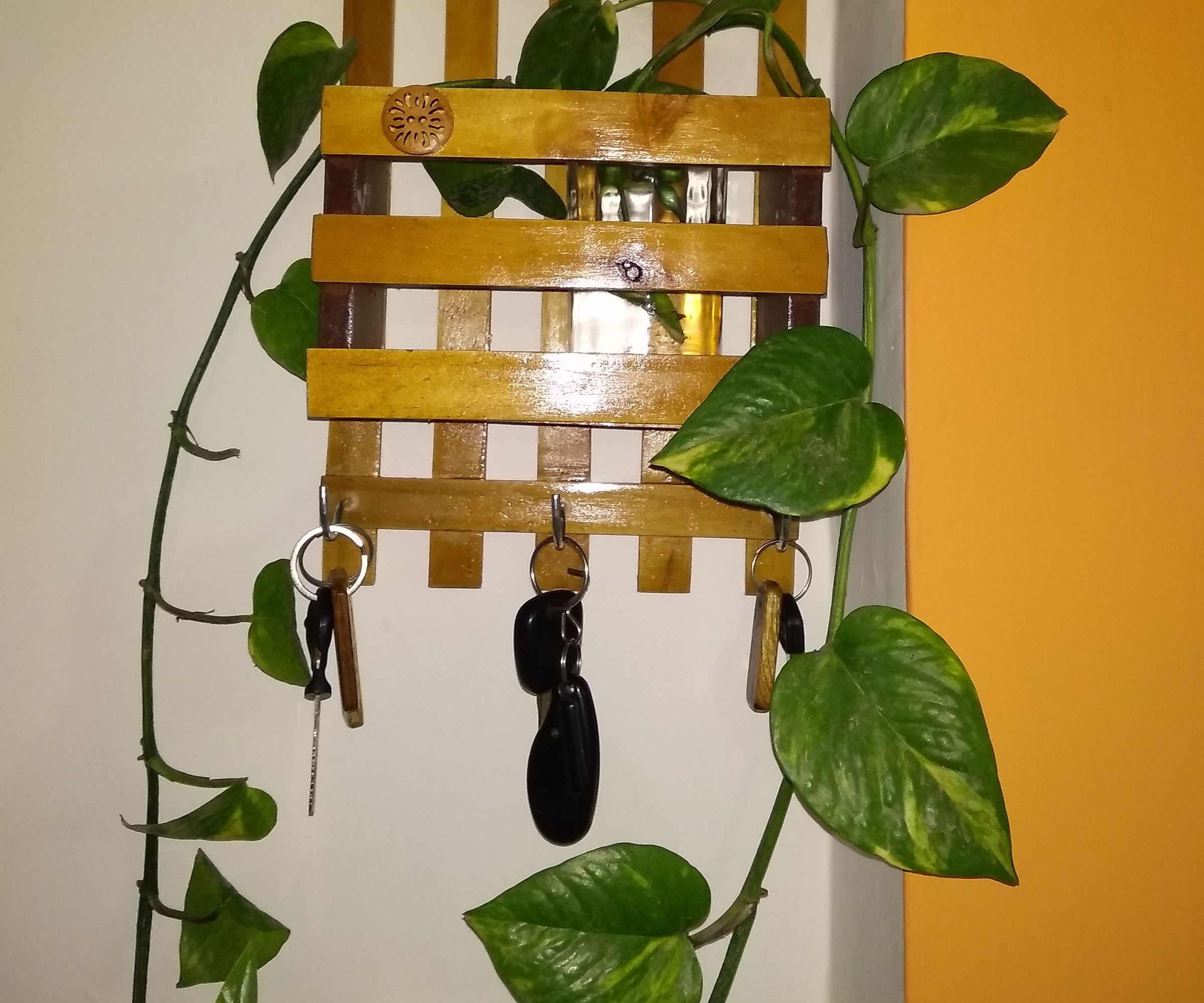Key Holder Using Scrap Wooden Strips
