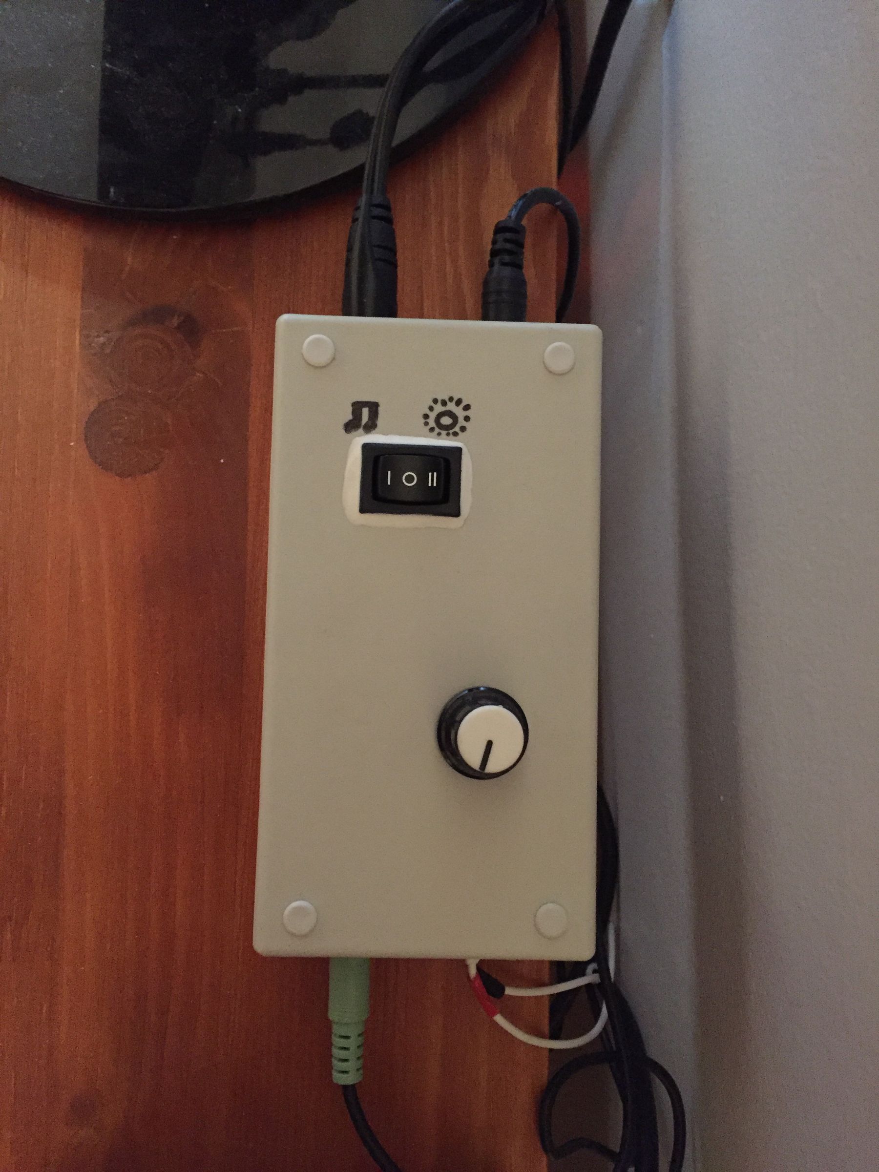 LED Strip Control With Dimmer and Audio Pulsing Circuits 10 Steps