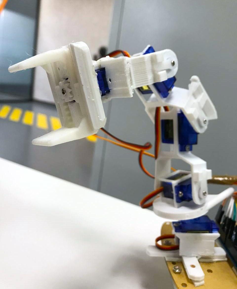 Designing the Robot Arm Parts for 3D Printing