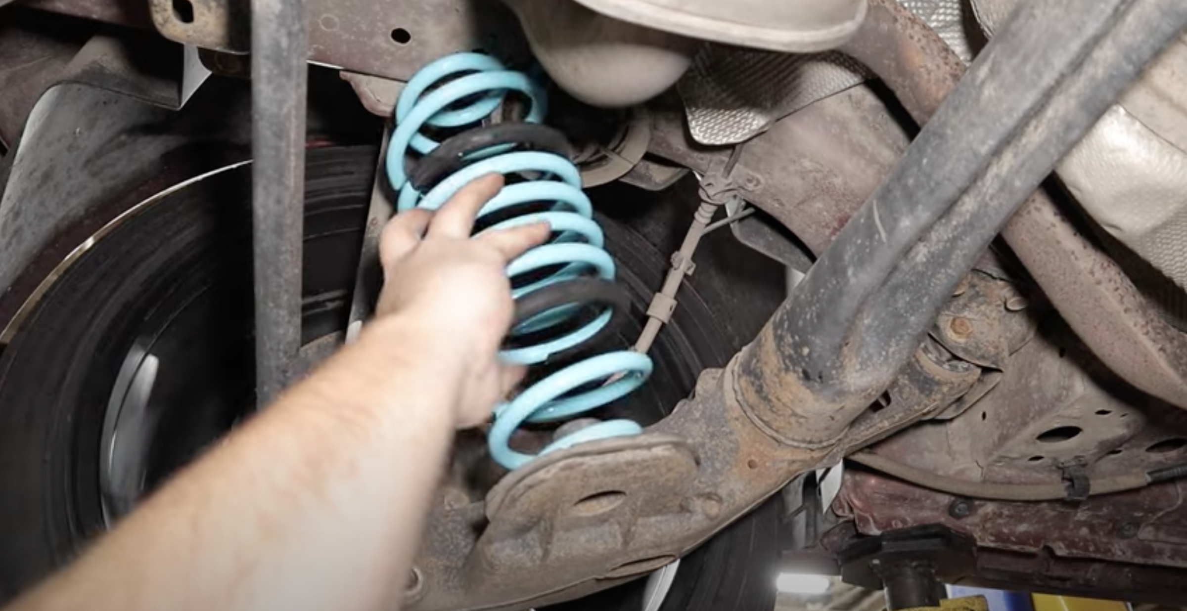 How to Install Lowering Springs Chevy Cruze 5 Steps Instructables