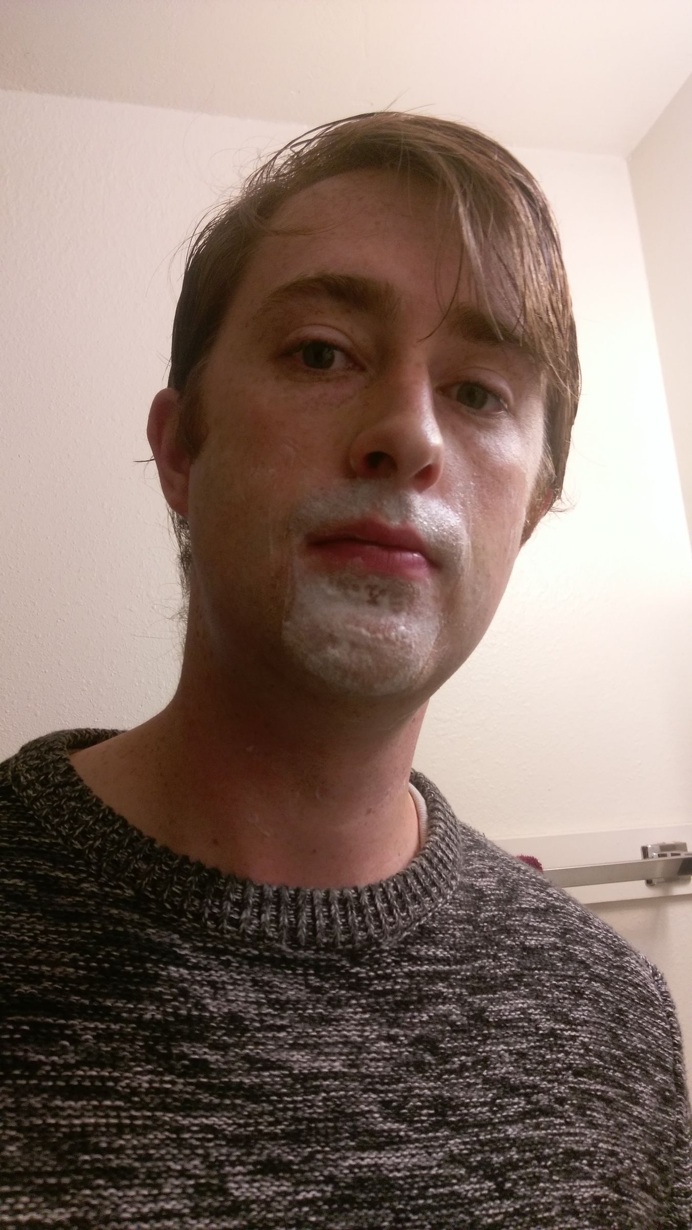 How to Shave With a Safety Razor. 13 Steps (with Pictures