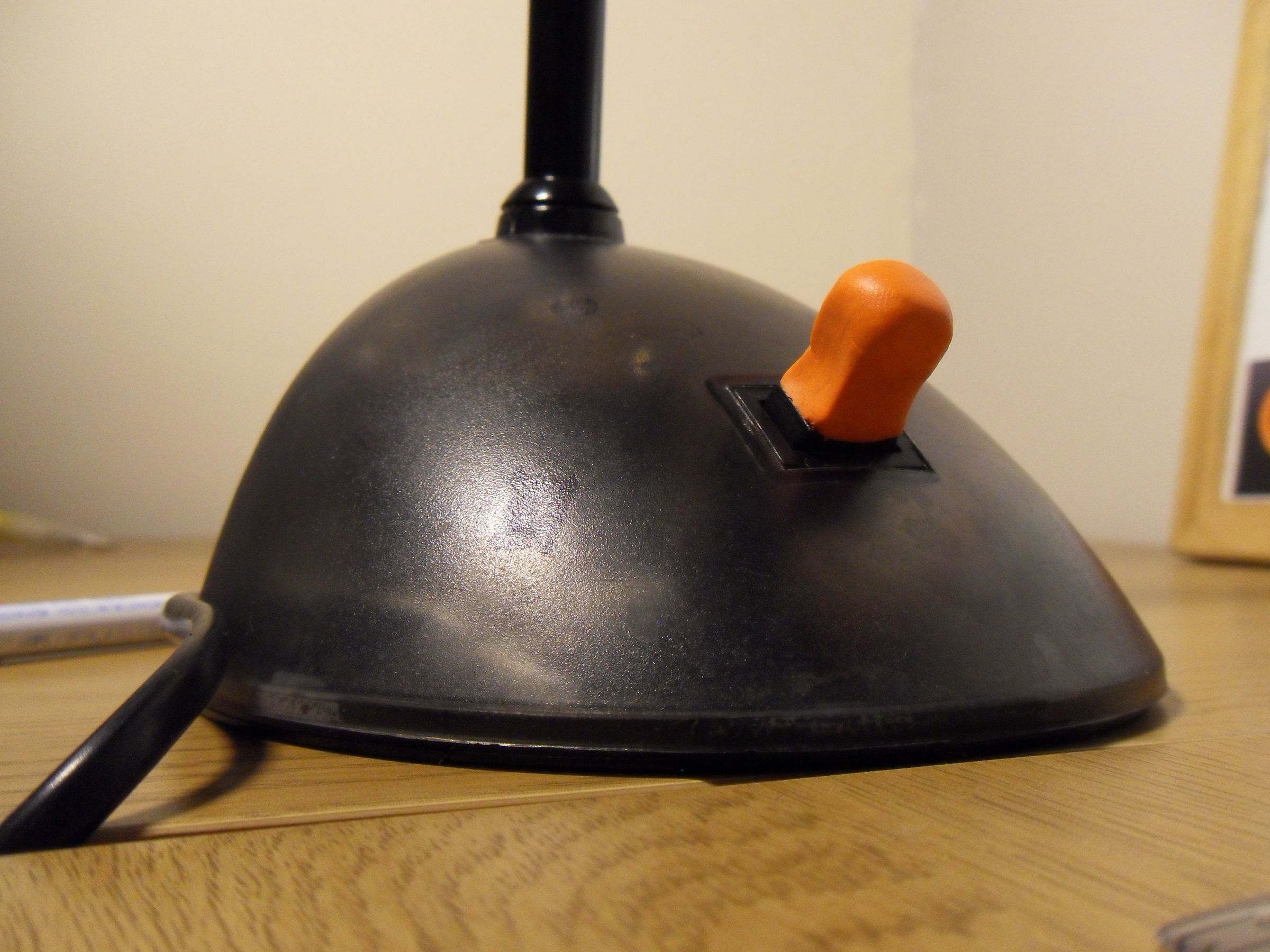 Sugru Rocker Switch to Toggle Switch Conversion 6 Steps (with Pictures) Instructables