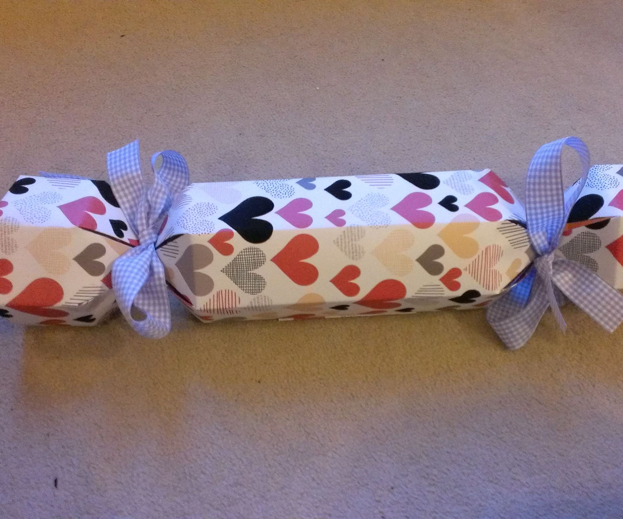Giant Christmas Cracker 9 Steps Instructables