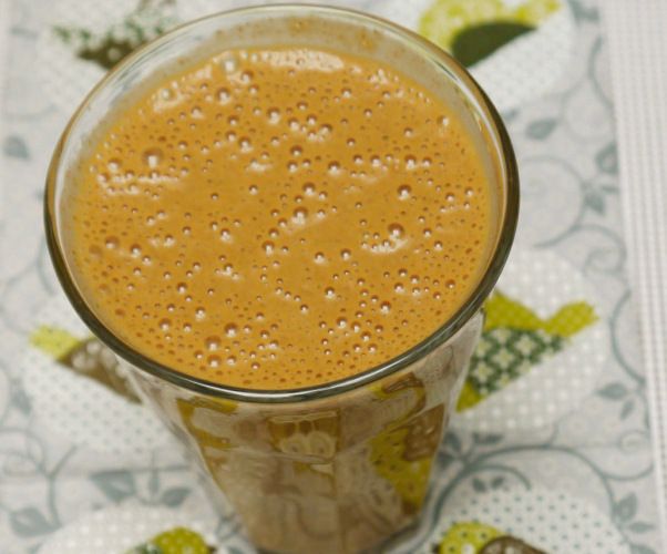 Raw Chocolate Goji Berry Banana Smoothy