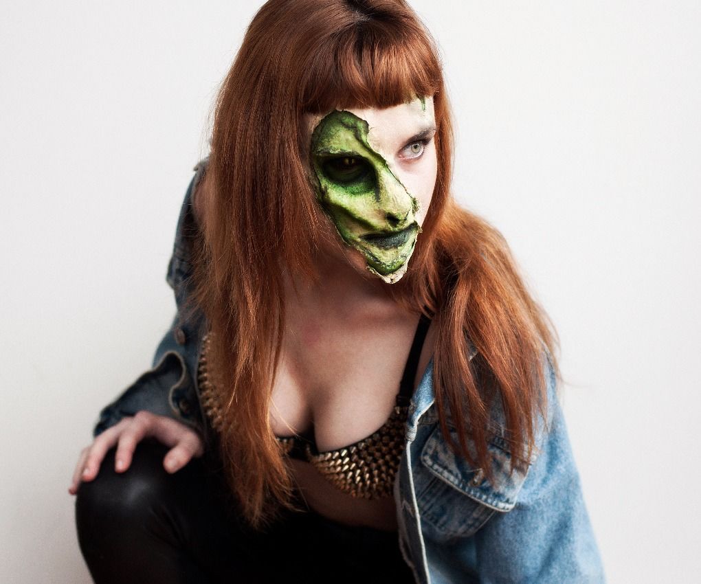 Queen Lizard!! Reptilians Among Us!!