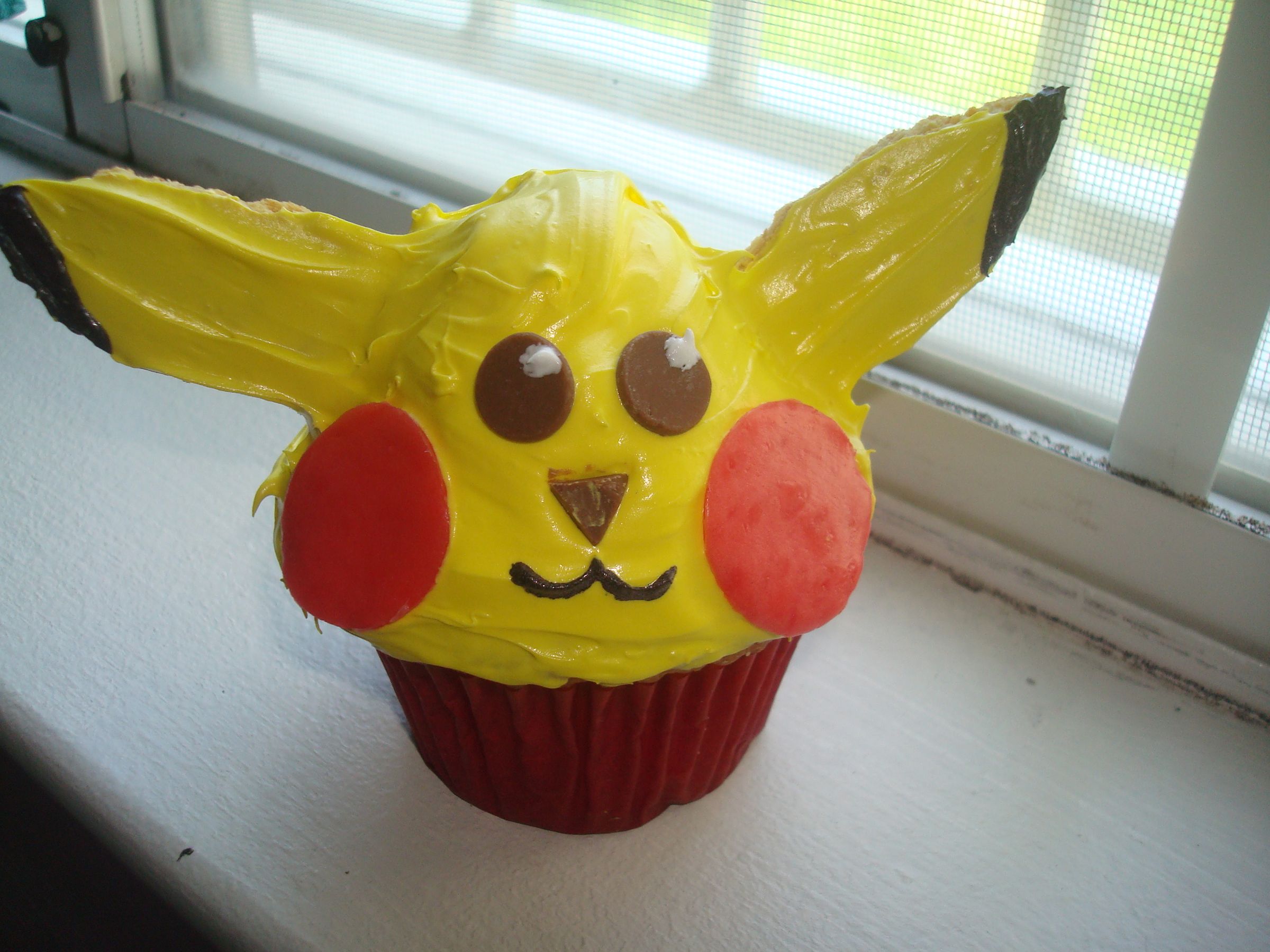 PIKACHU CUPCAKE