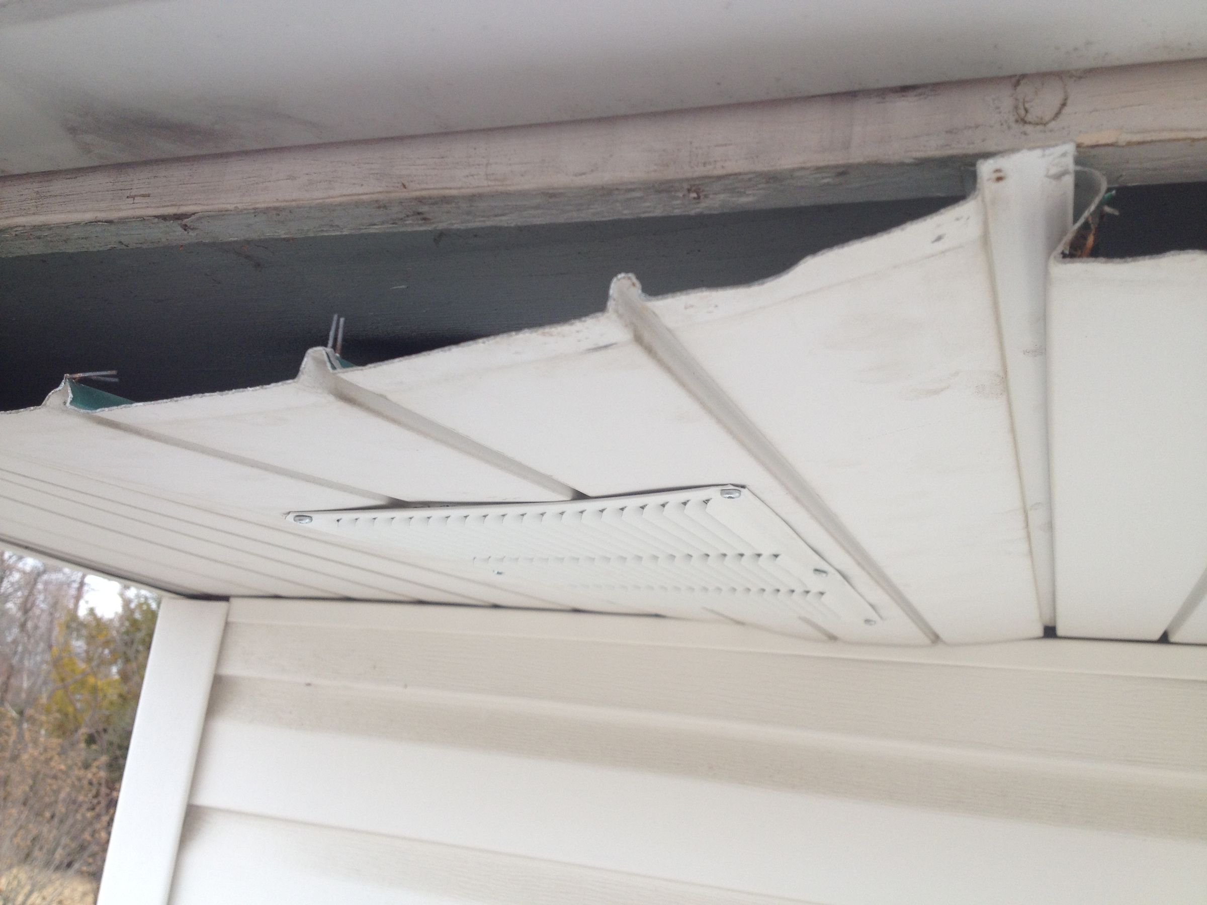 Simple Soffit Vent Installation 7 Steps Instructables