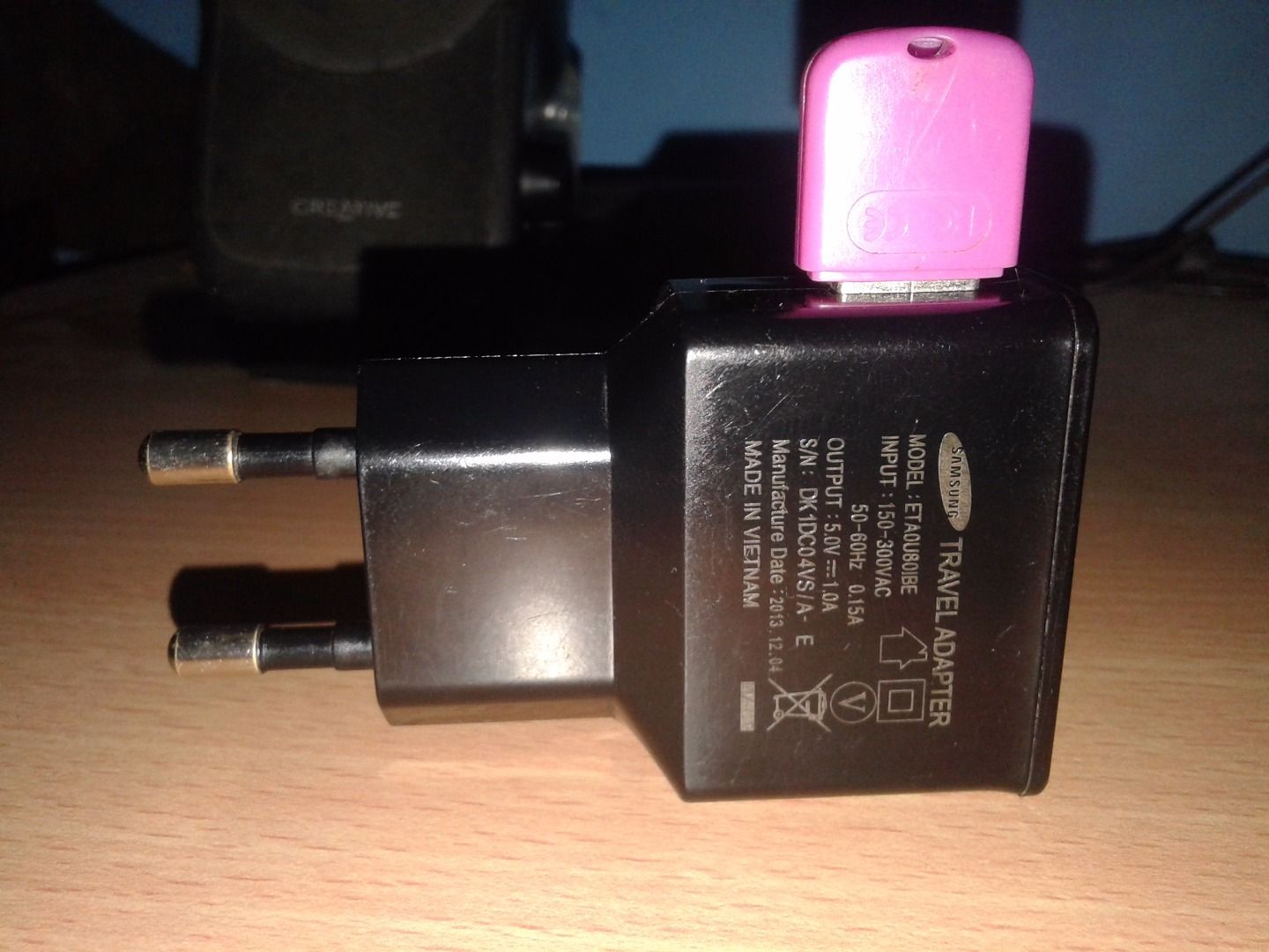 Pen Drive Holder / Stand 3 Steps Instructables