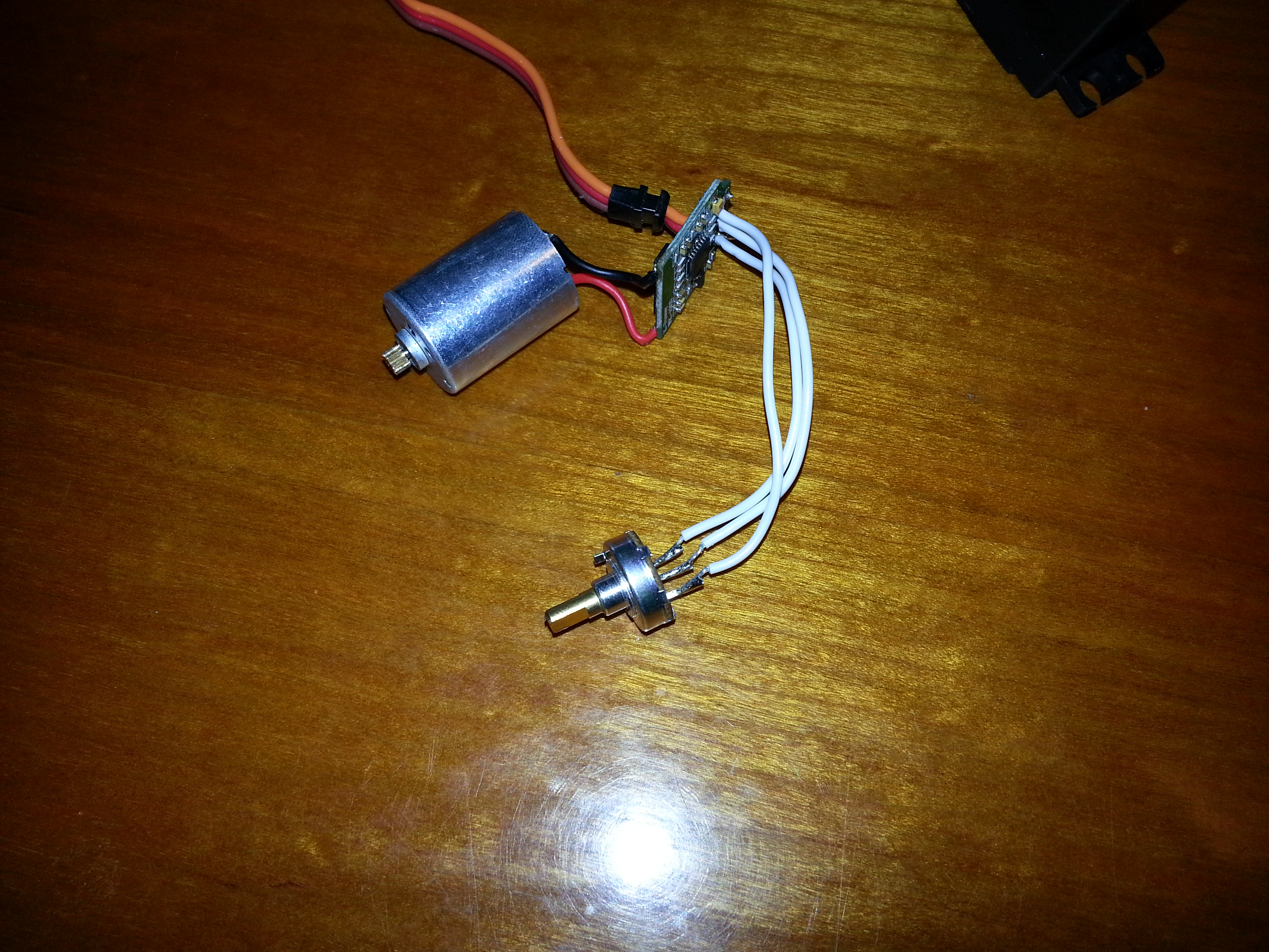 Continous Rotation Servo Mod Adjustable Method 4 Steps (with