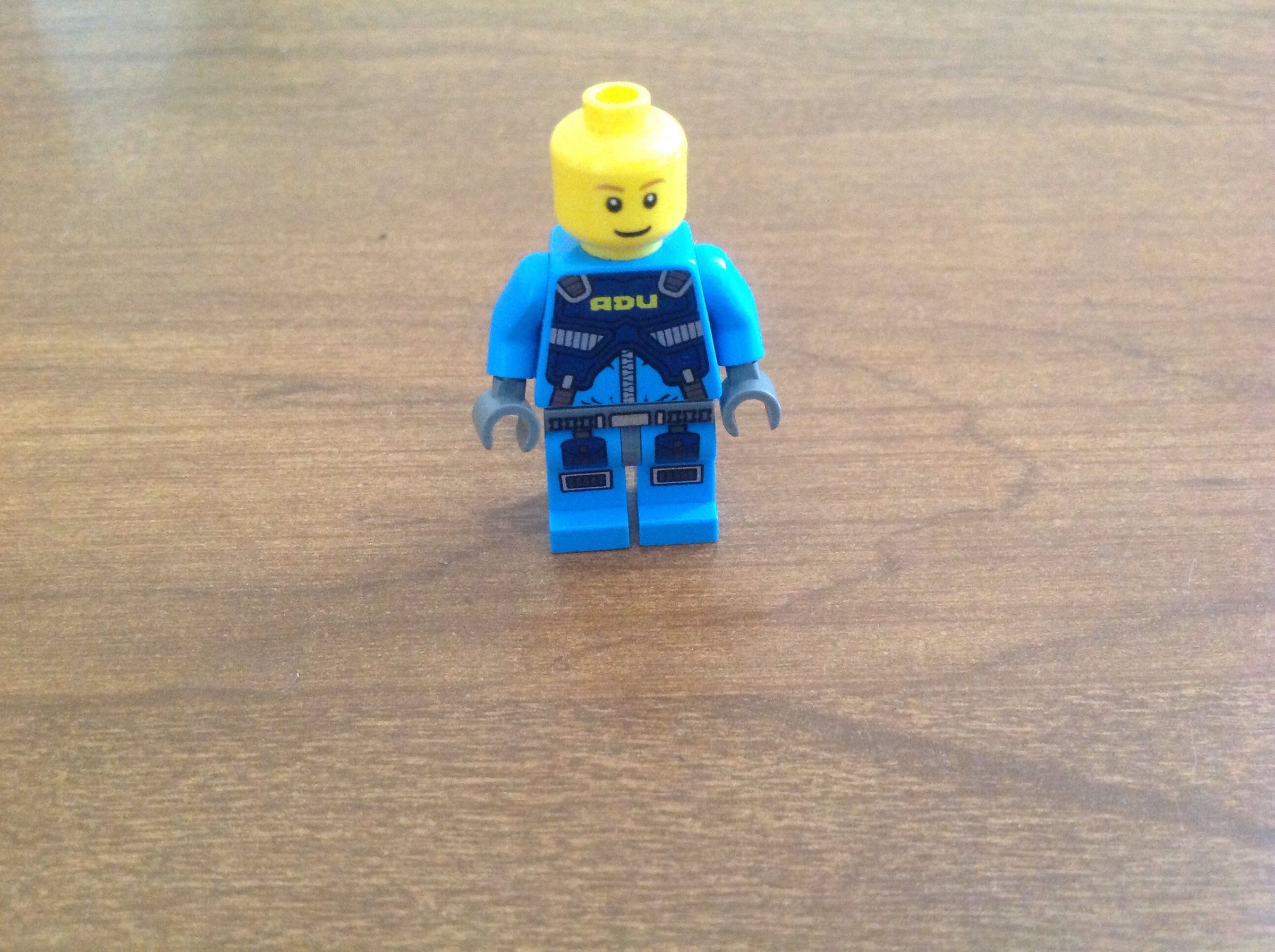 Make Minifigures