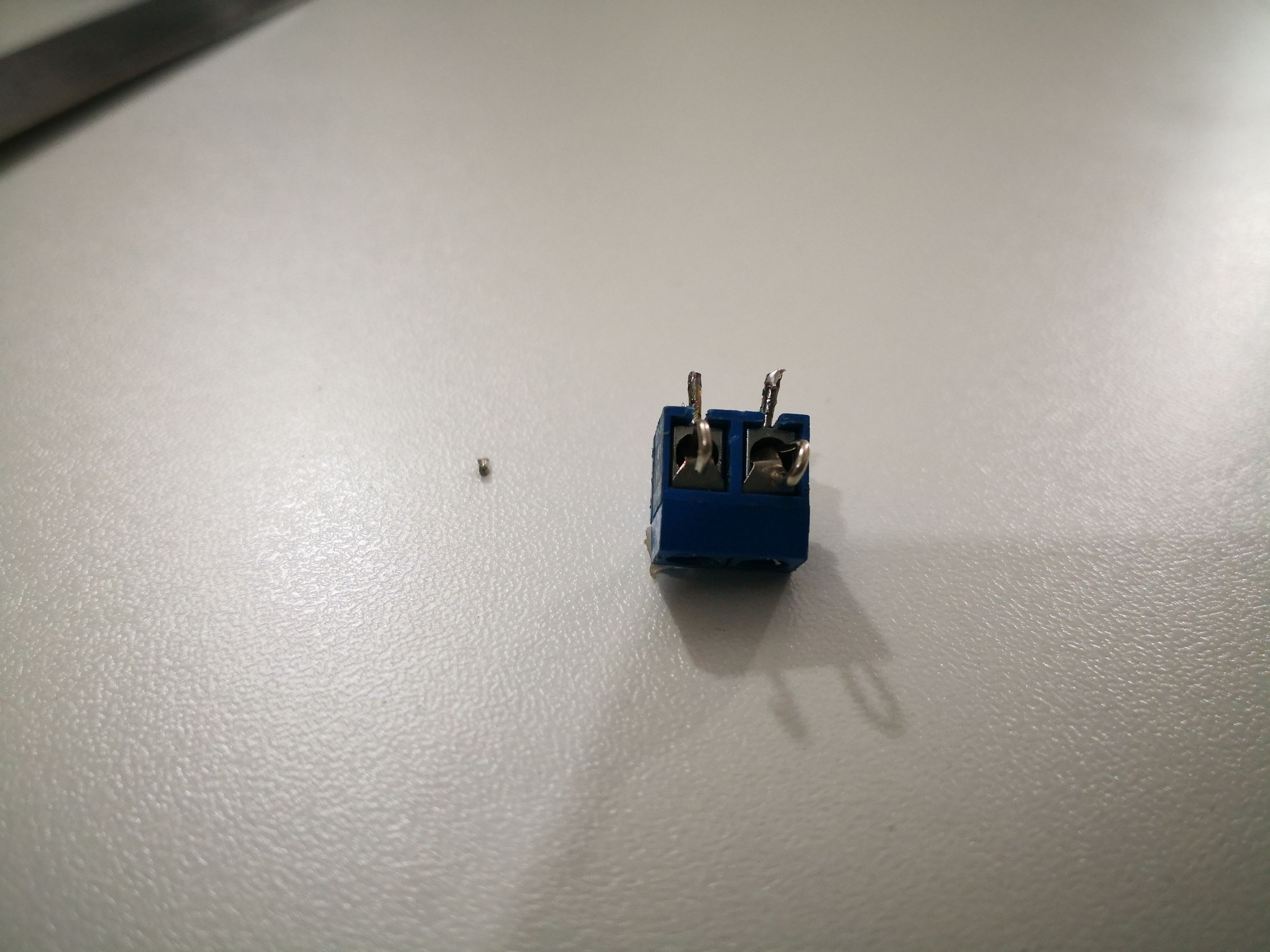 DIY Mobile Phone Battery Holder 3 Steps Instructables