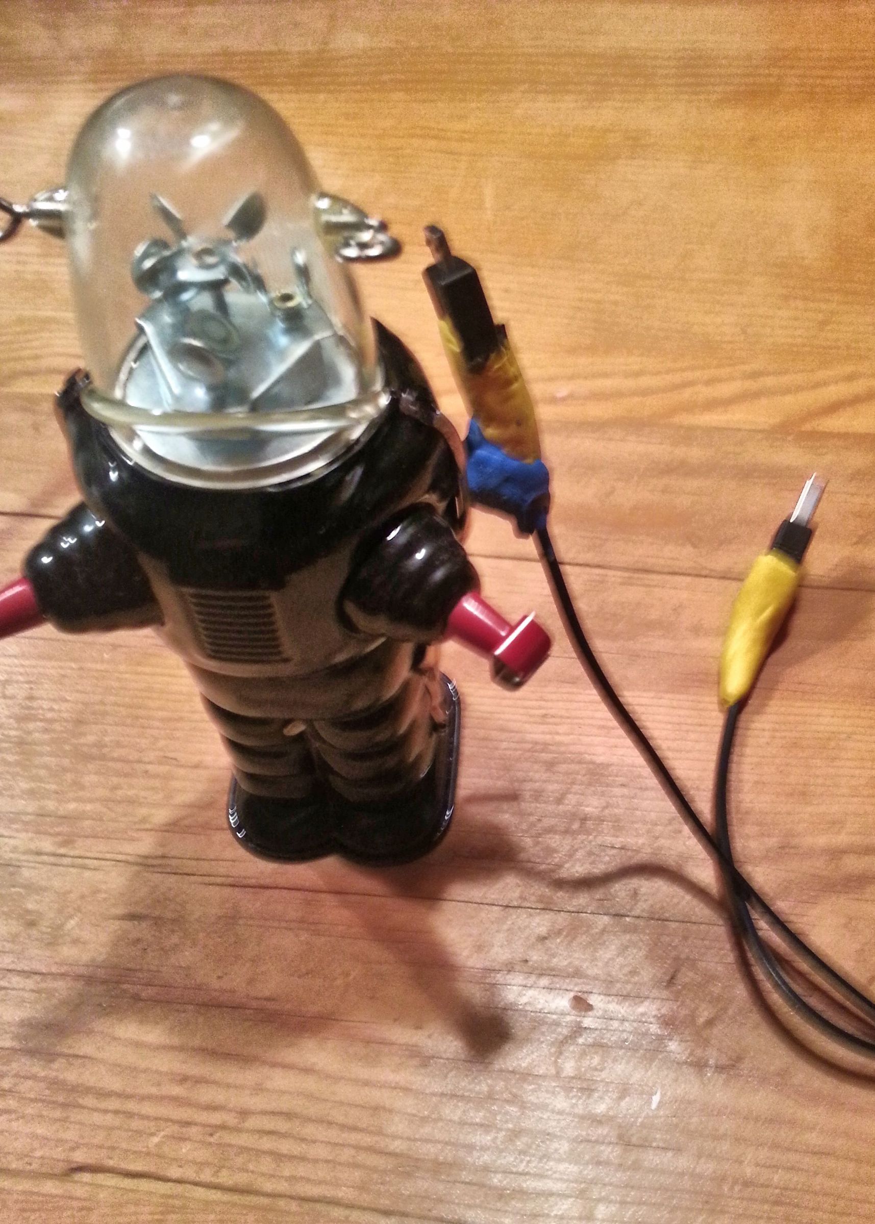 How to Repair a Weak USB Cable With Sugru