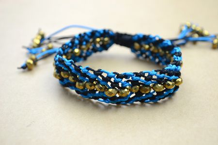 Friendship Bracelet Instructions- Macramé Bracelet Patterns With Beads