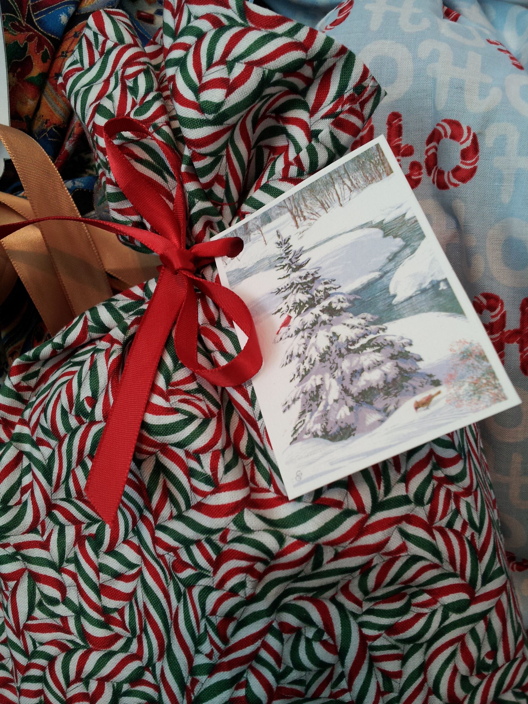 Make Recycled Gift Tags From Old Holiday Cards