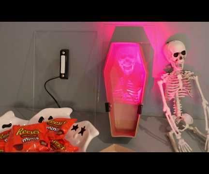 Skeleton Hologram Activated by Doorbell…