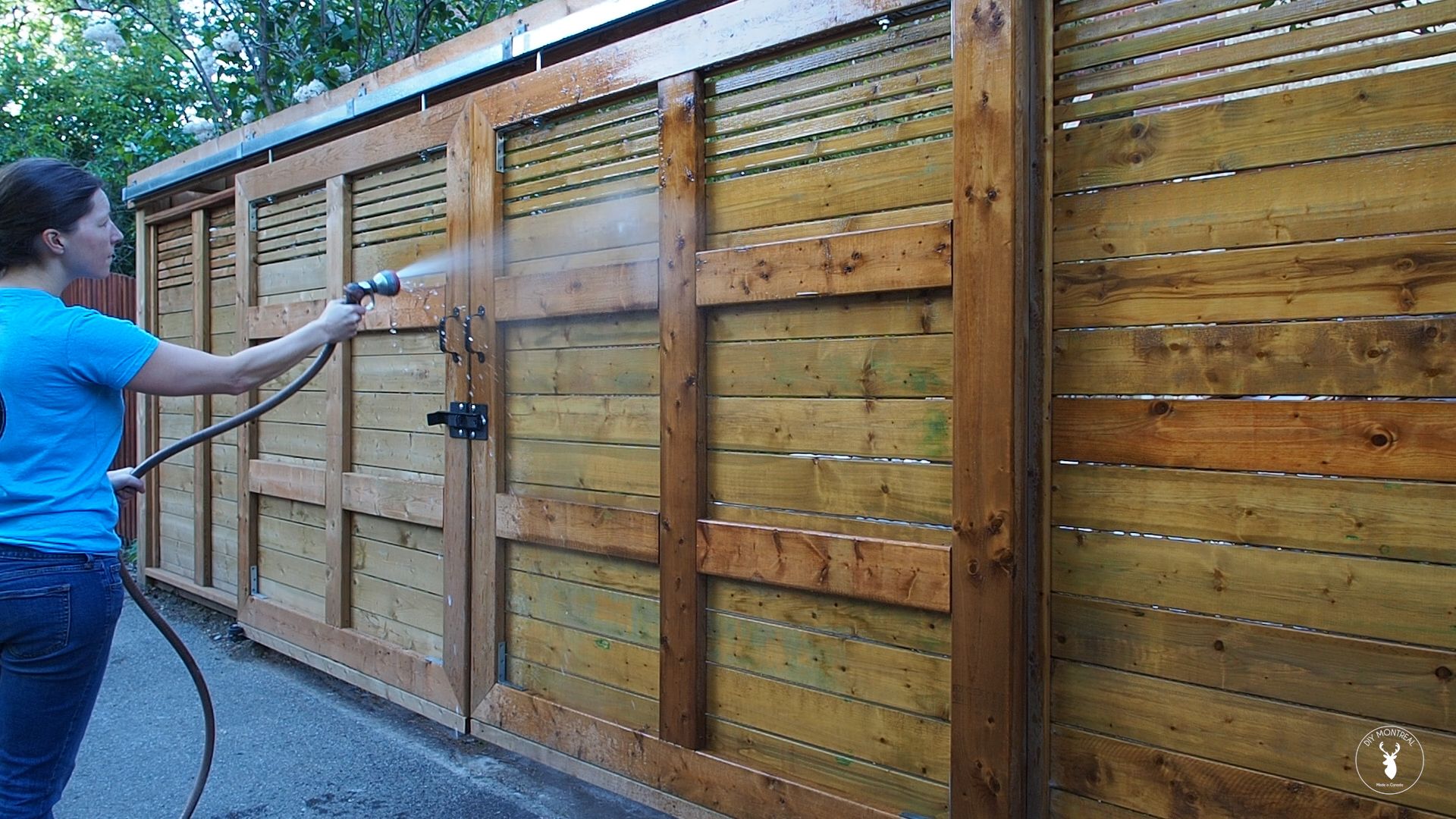 How to Stain a Fence With a Sprayer 6 Steps (with Pictures