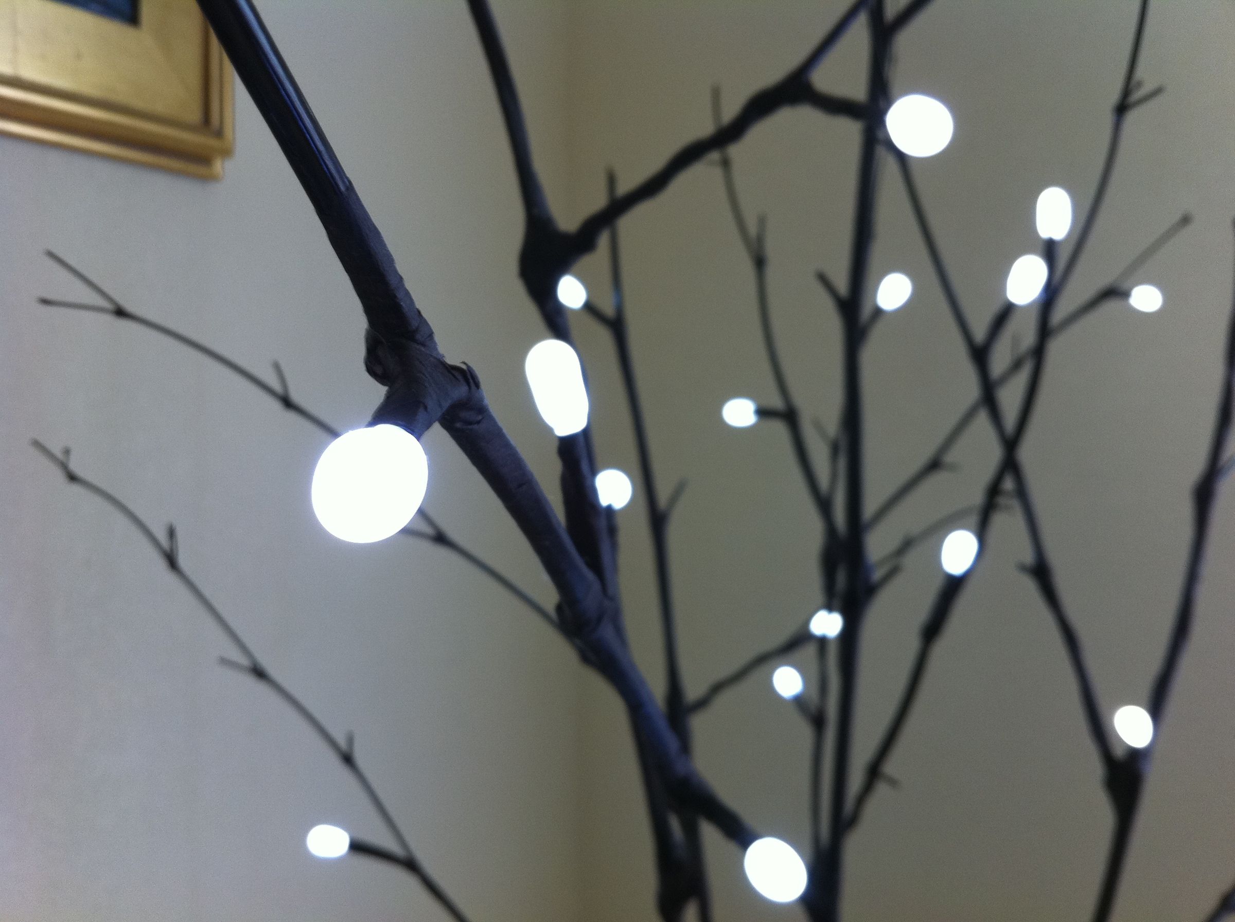 LED Pussy Willow Lamp