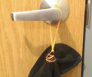 Hanging Kitchen Towel Via Rubber Bands
