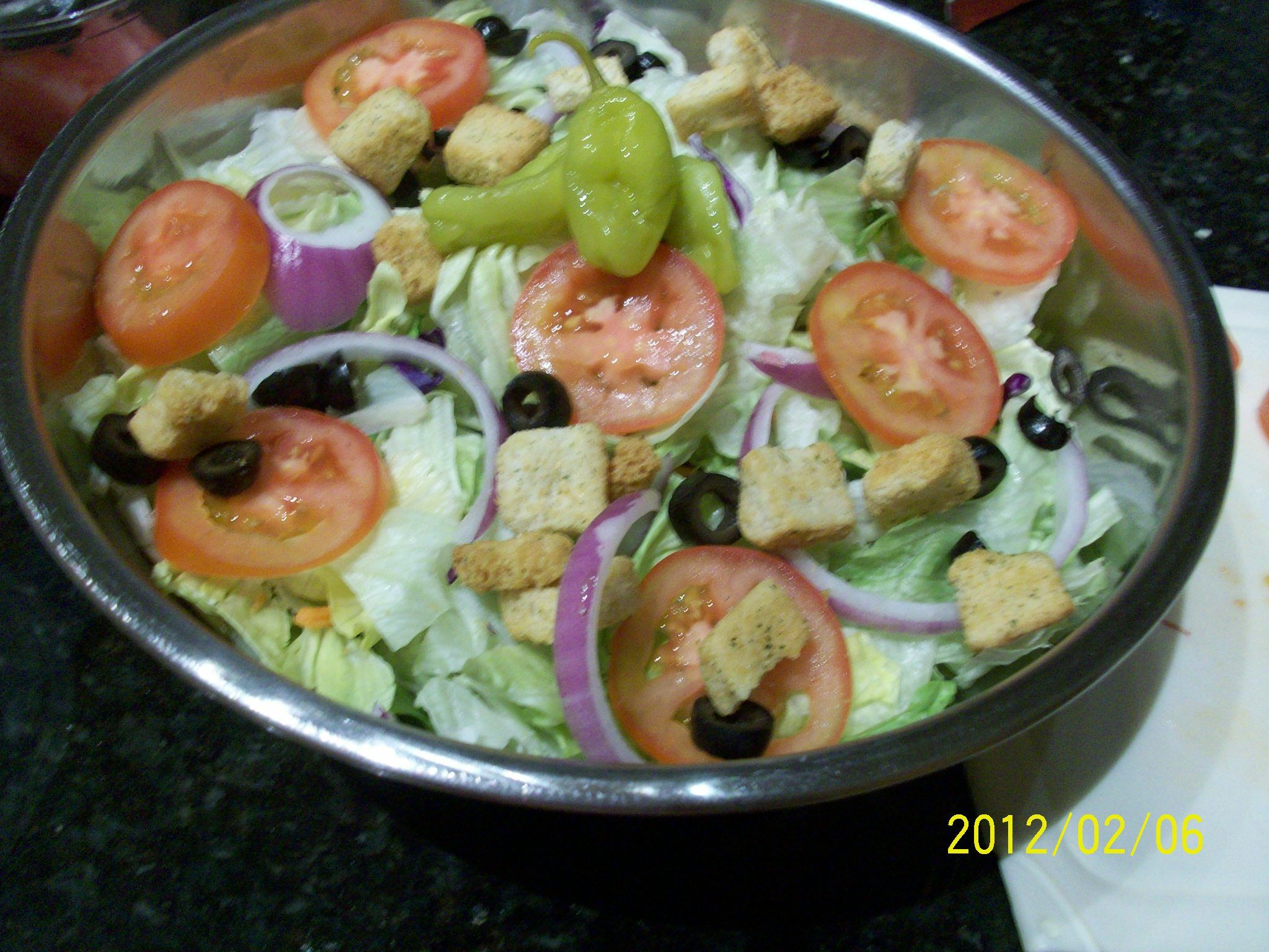 Olive Garden's Salad and Dressing Recipe HACKED