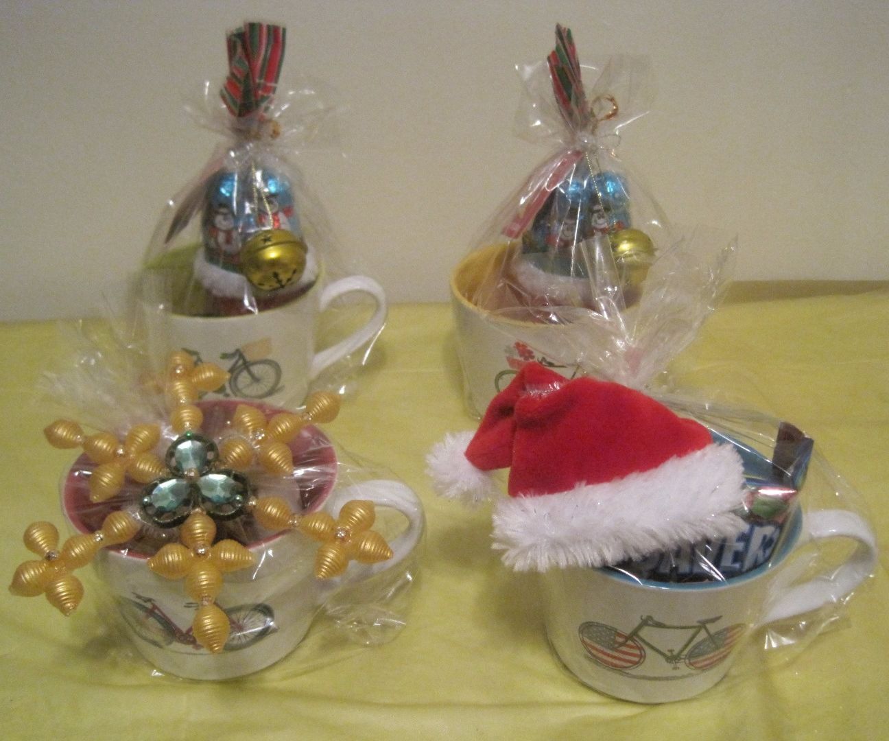 How to Wrap Last Minute Gifts Made From Pasta and Remainings of Walnuts