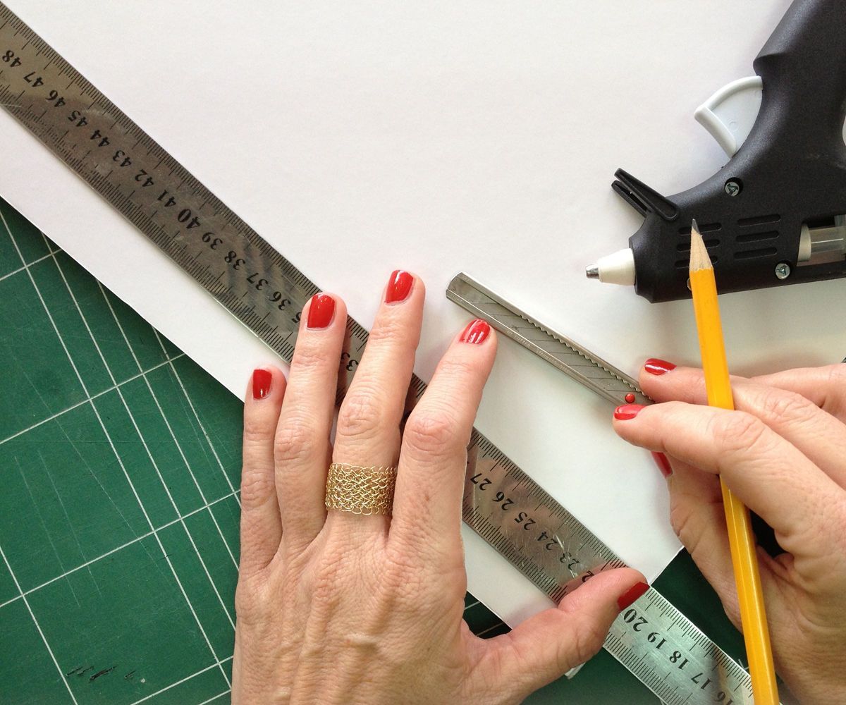 How to make a tripod for iphone – Easy !