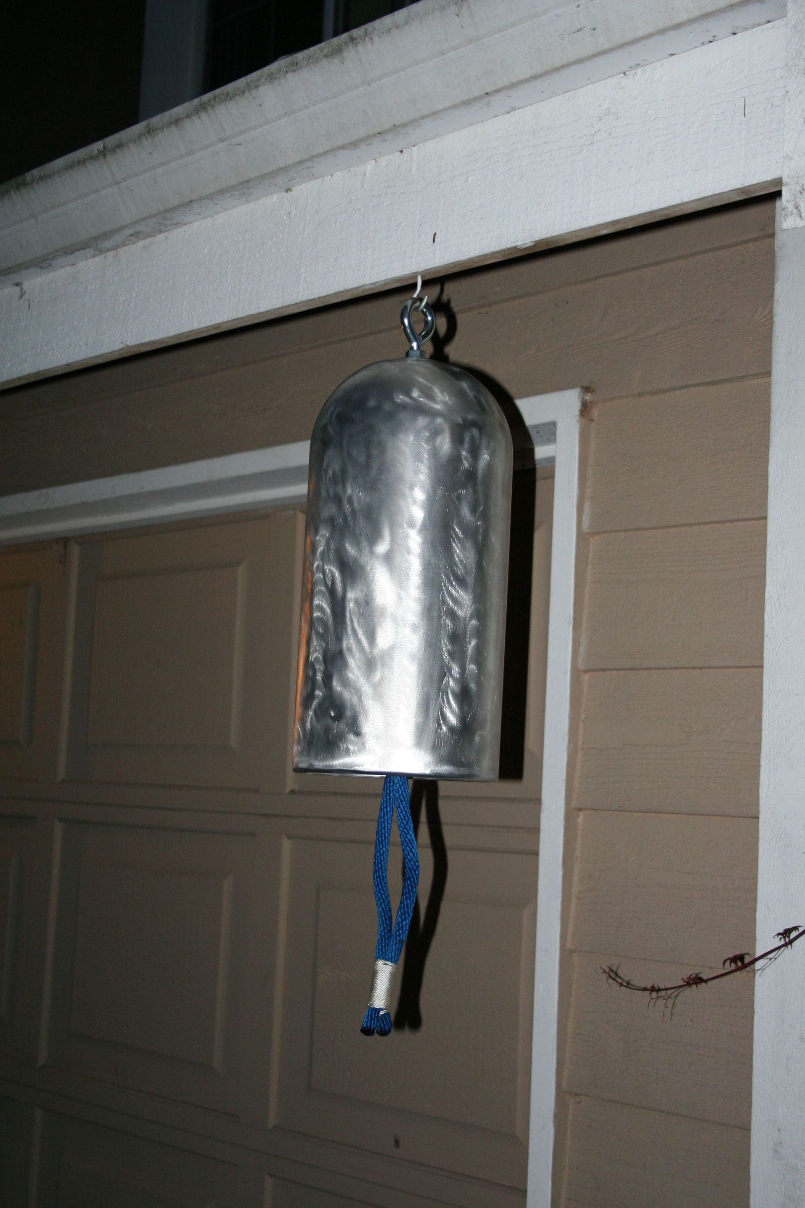 Compressed Gas Cylinder "Temple Bell"