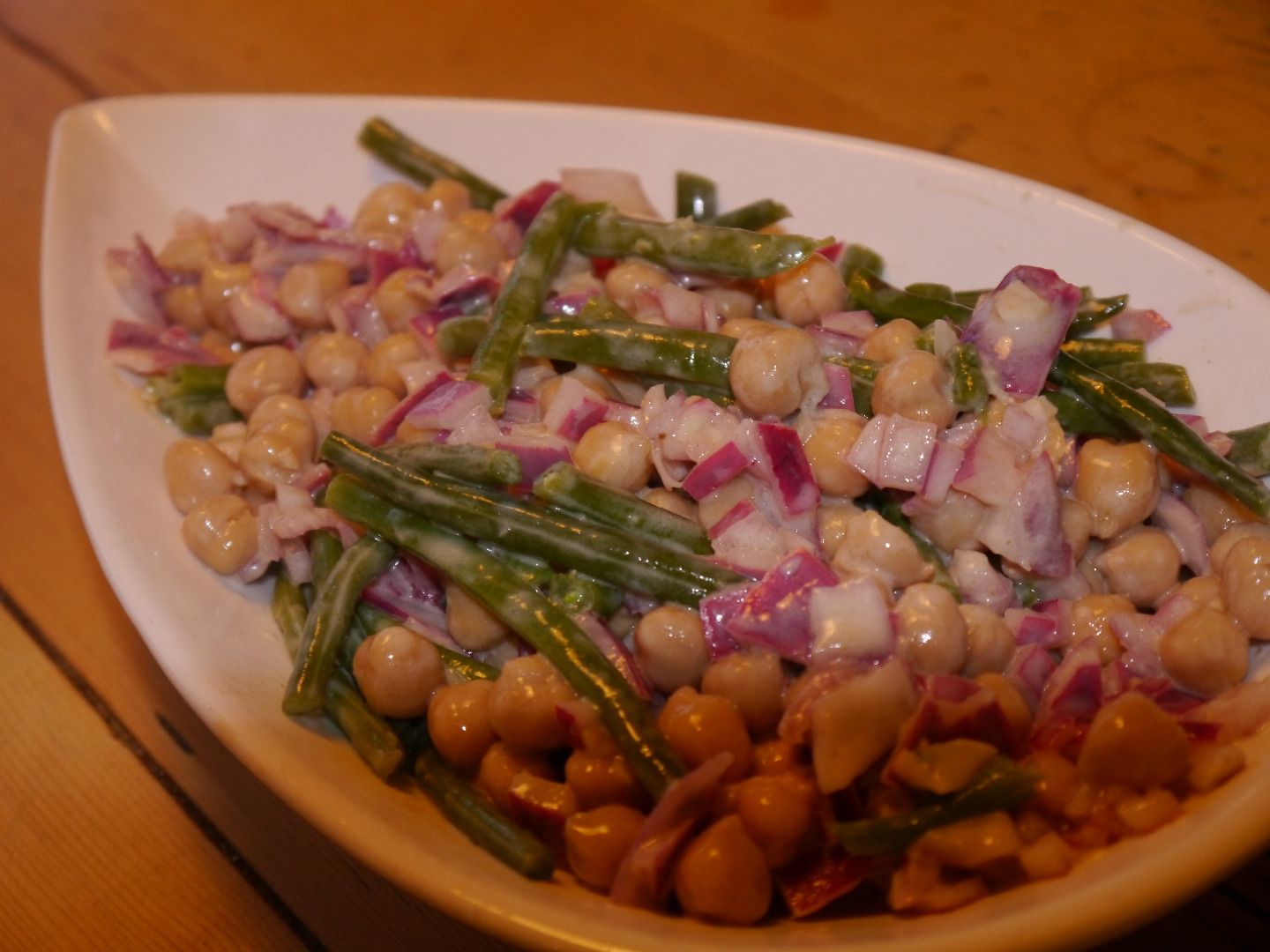 Green Bean With Chickpeas, Red Onion and Cuminspiced Yogurt 12 Steps