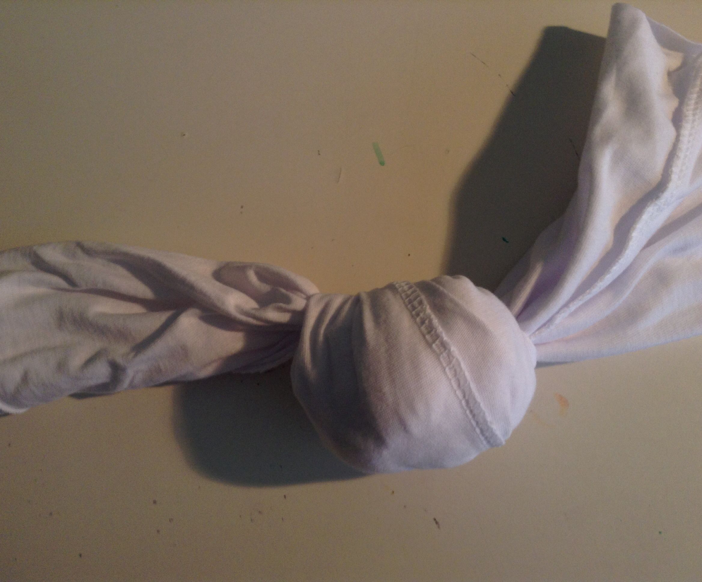 How to Craft a Cat Suitable Tug-Of-War