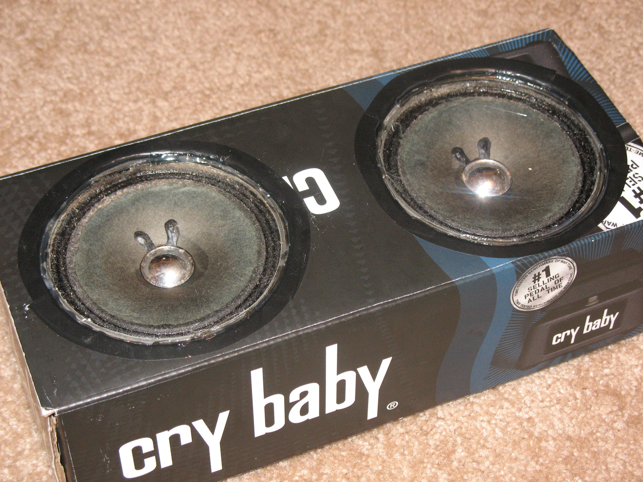 Cardboard Boombox (made for an Mp3 Player or Ipod) 4 Steps