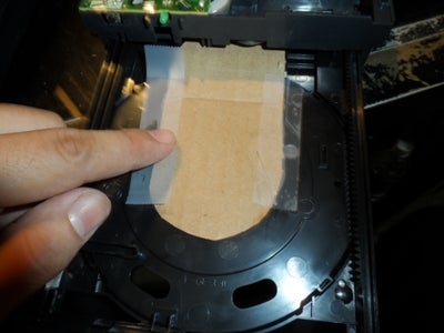 Acoplando La Charola Del CD-ROM / Putting the Tray of the CD-ROM
