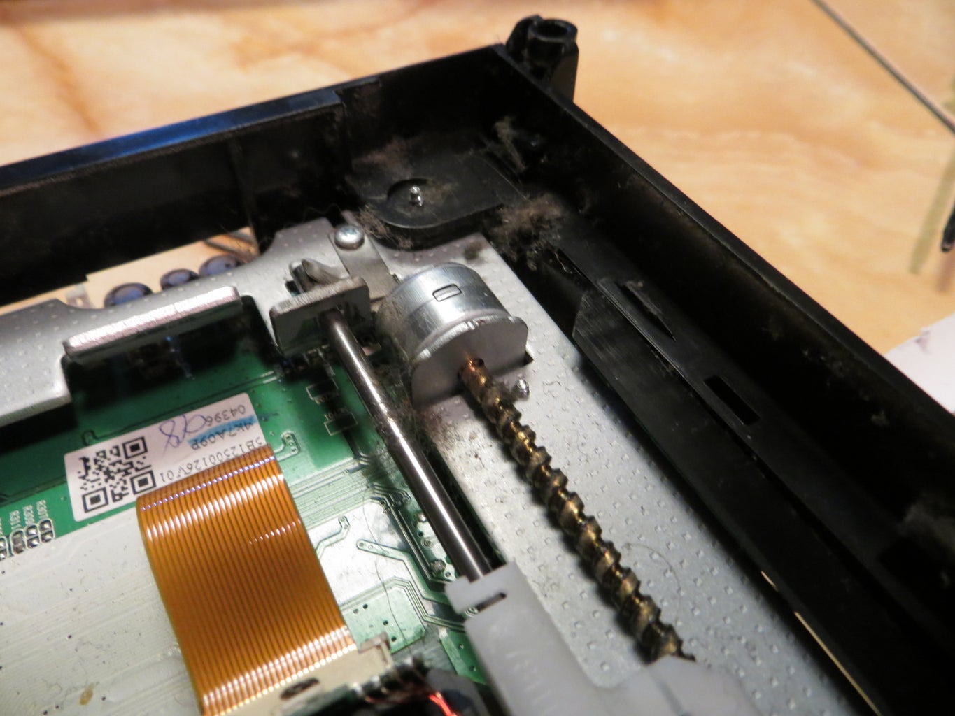 How to Fix a Stuck Xbox 360 (or PC) Disc Tray 7 Steps Instructables