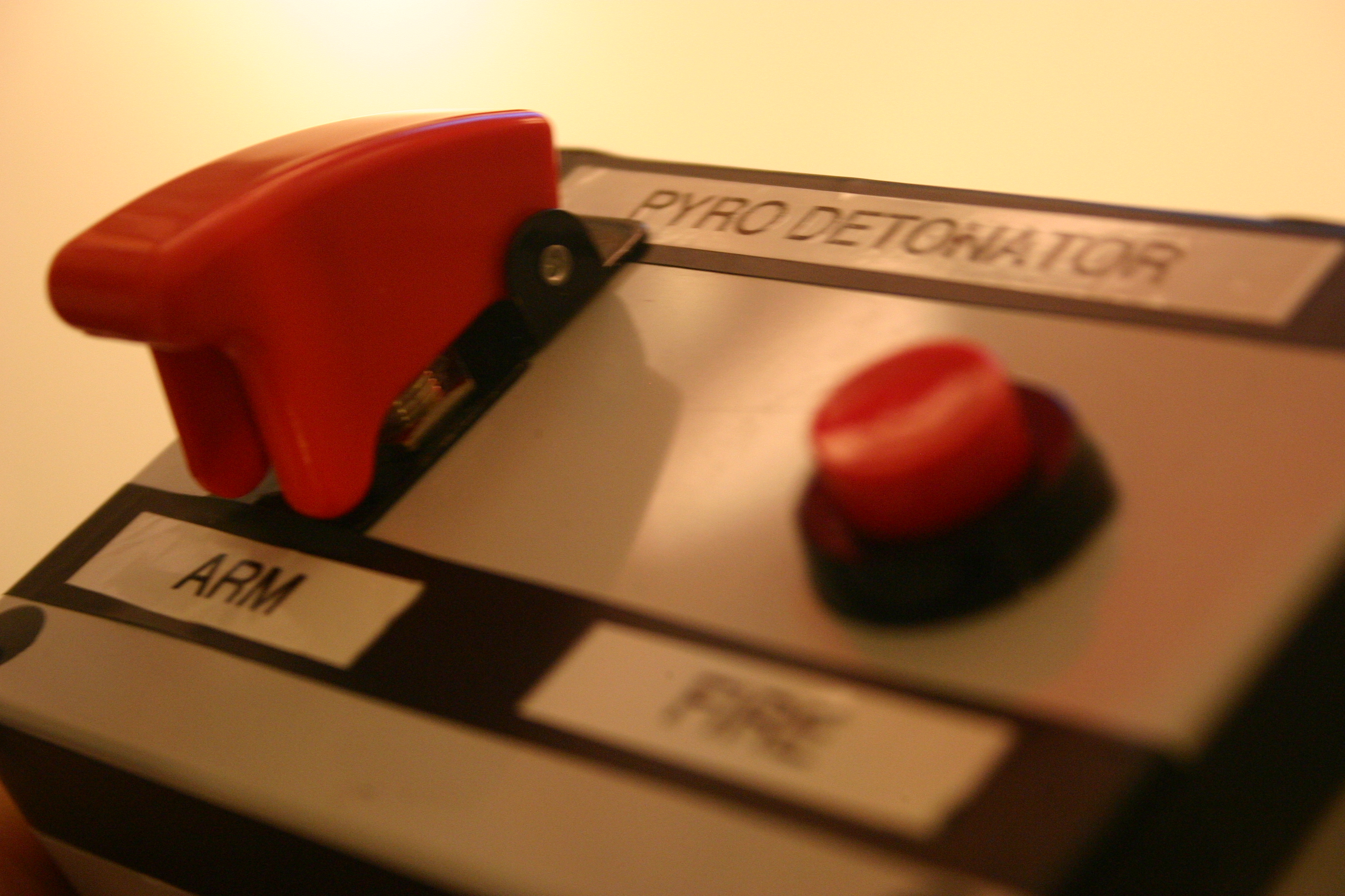 PYRO DETONATOR 2      Igniter Detonator Fireworks Pyrotechnics