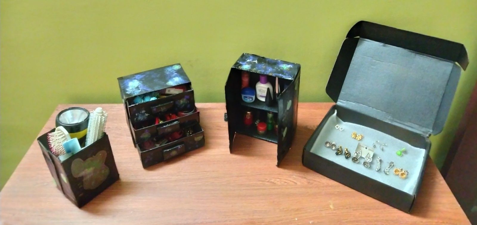 Galaxy Themed Cardboard Table Organizer : 7 Steps - Instructables