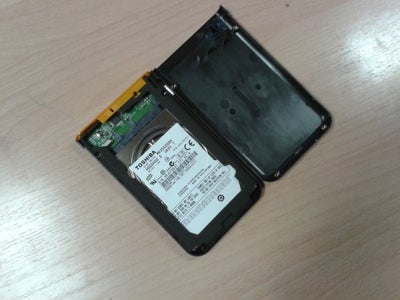 Hacking Died Portable HDD to Read Data and Use It As Internal HDD