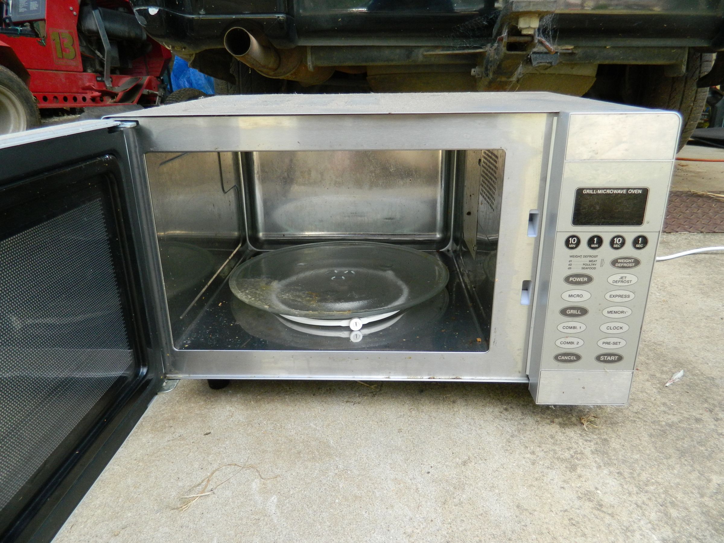 Getting Useful Bits From a Microwave Oven #1