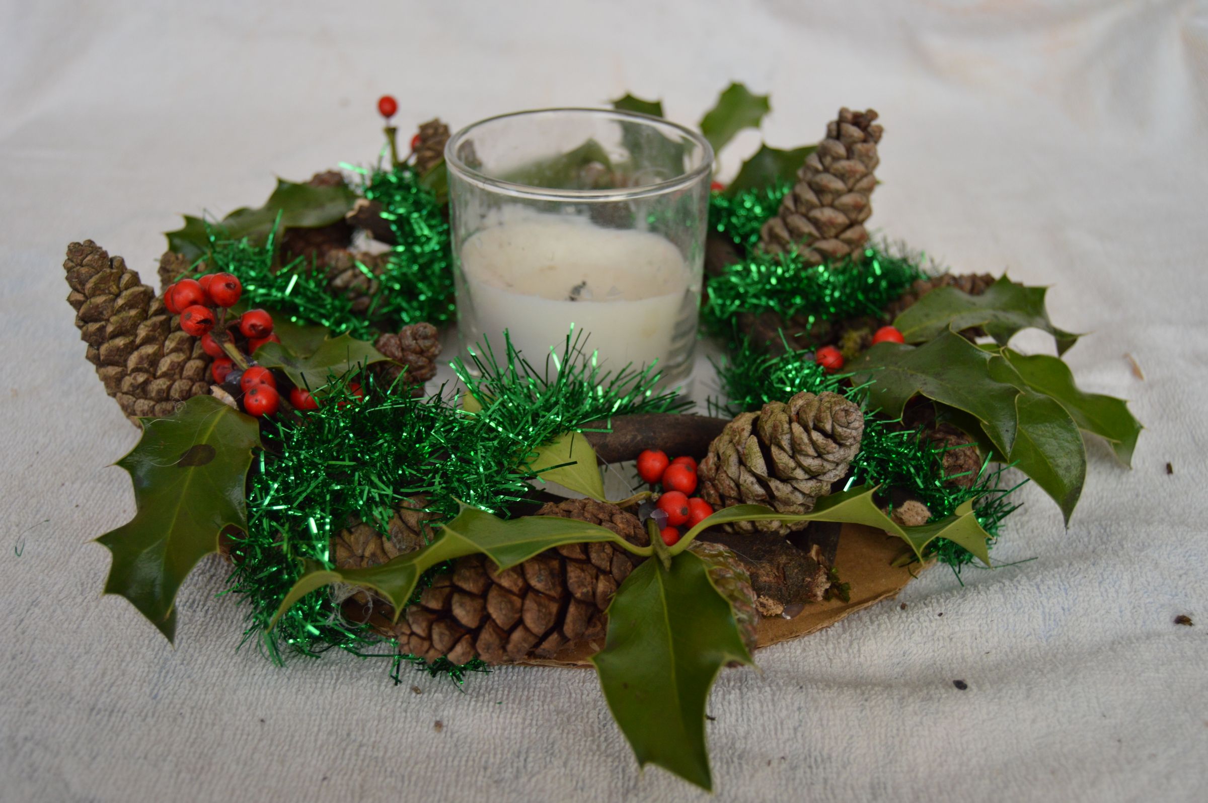 Christmas Wreath for Candle 5 Steps Instructables