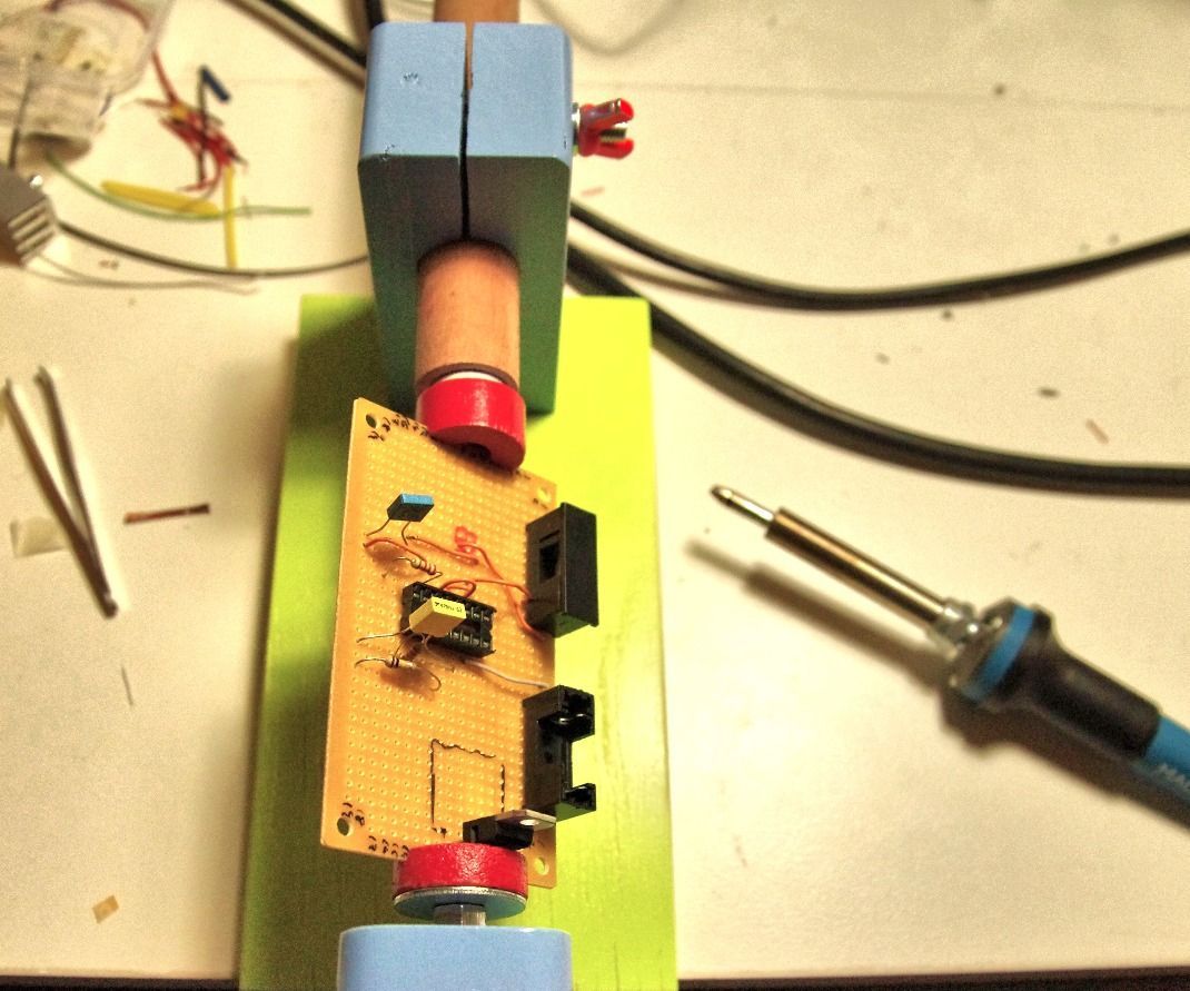 Sturdy Circuit Board Holder