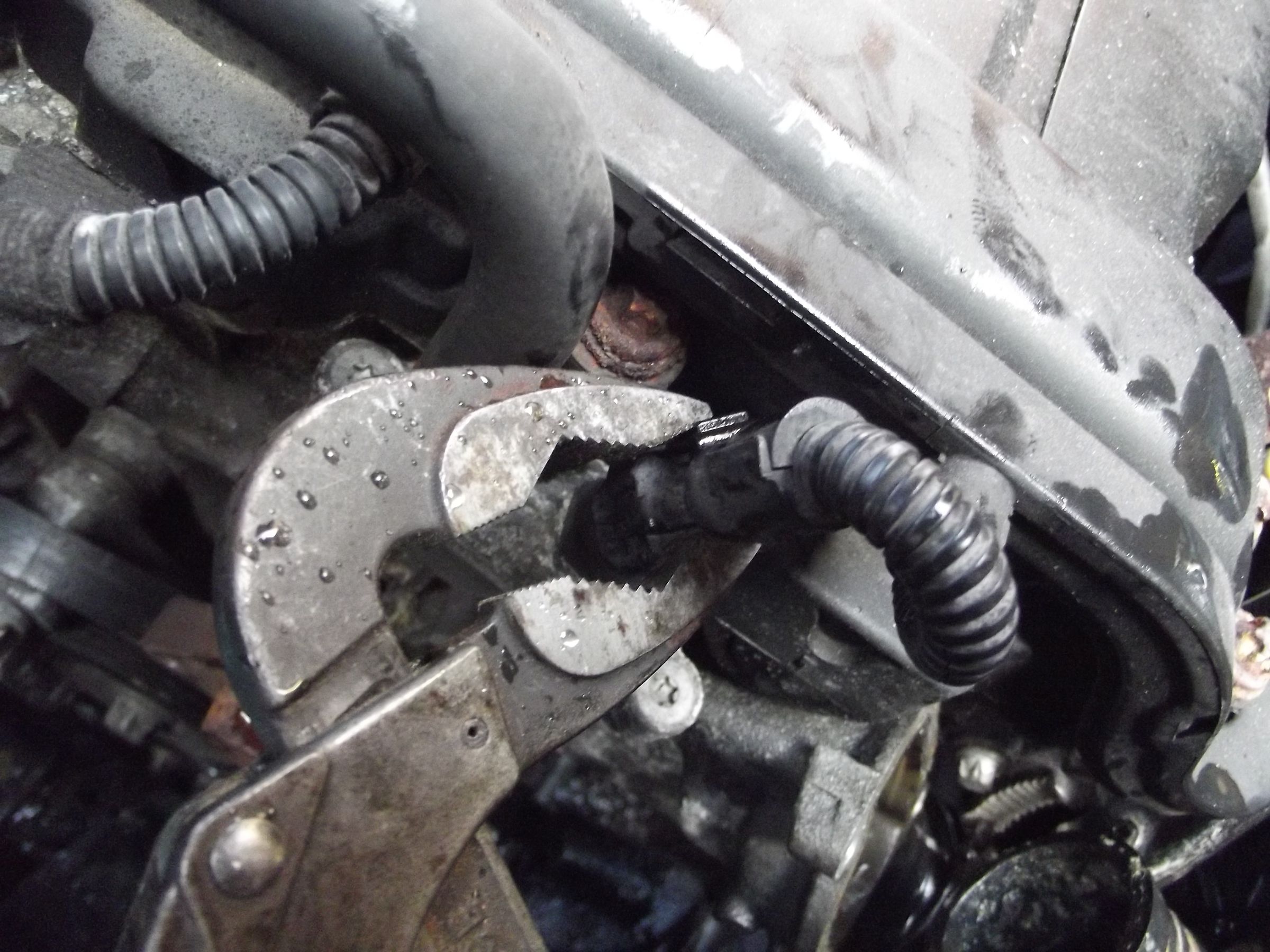 Changing a Vauxhall Corsa Water Pump 12 Steps Instructables
