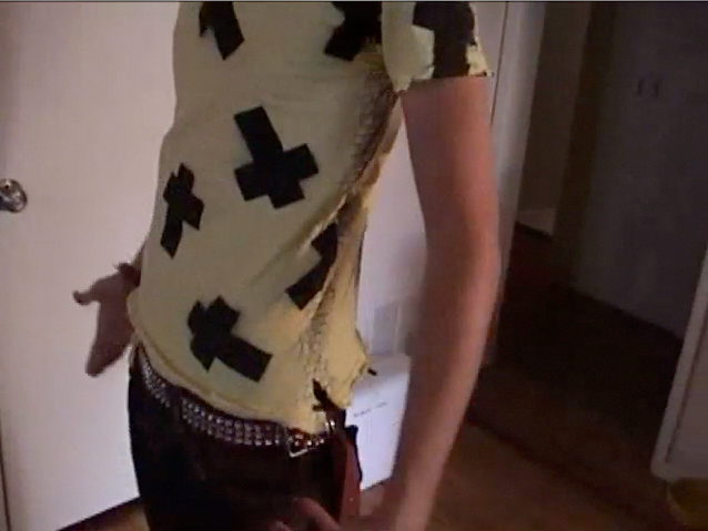 How to Make a DIY Spray Paint T-Shirt