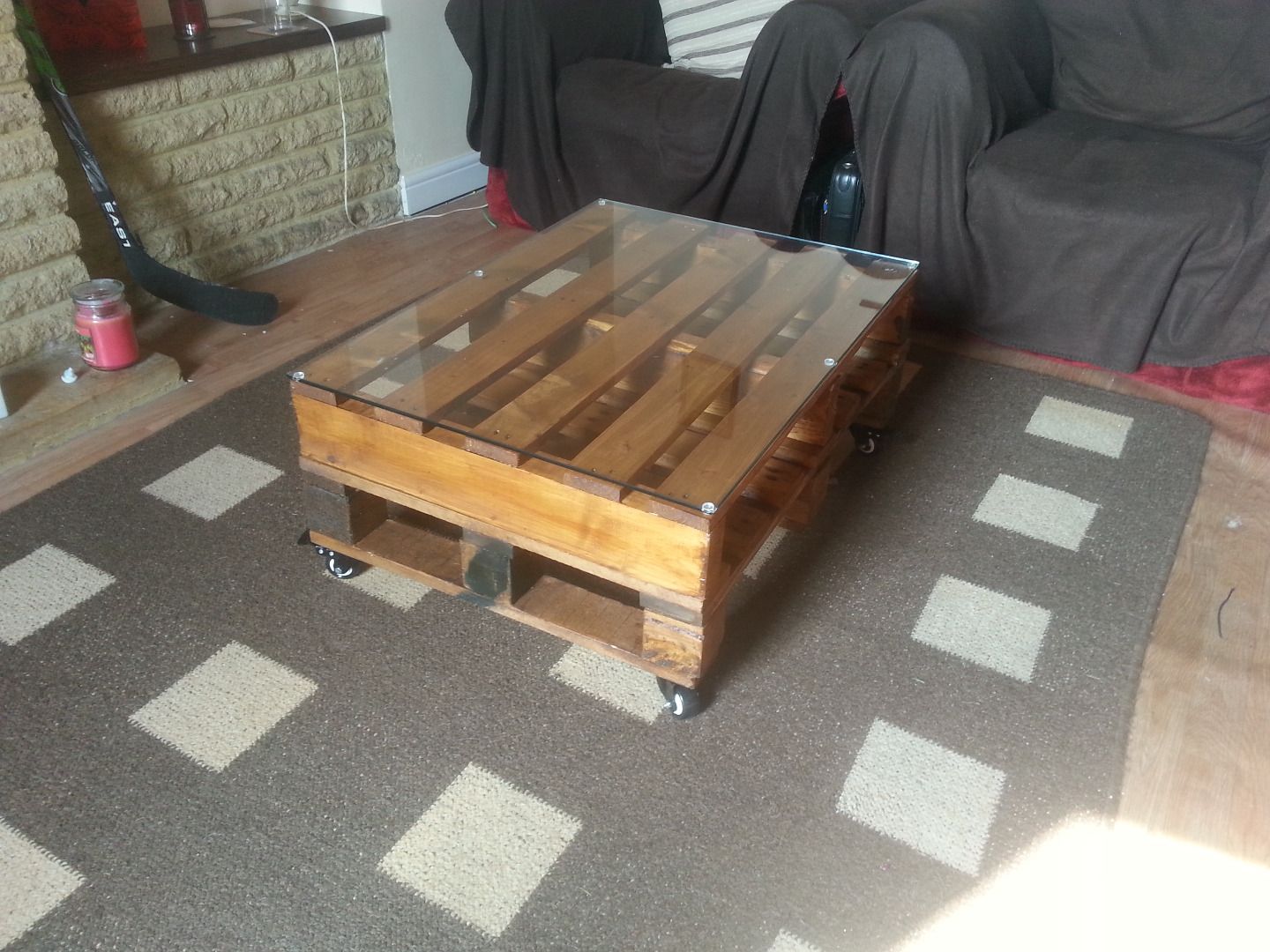 Coffee Table Made From Pallets : 5 Steps (with Pictures) - Instructables