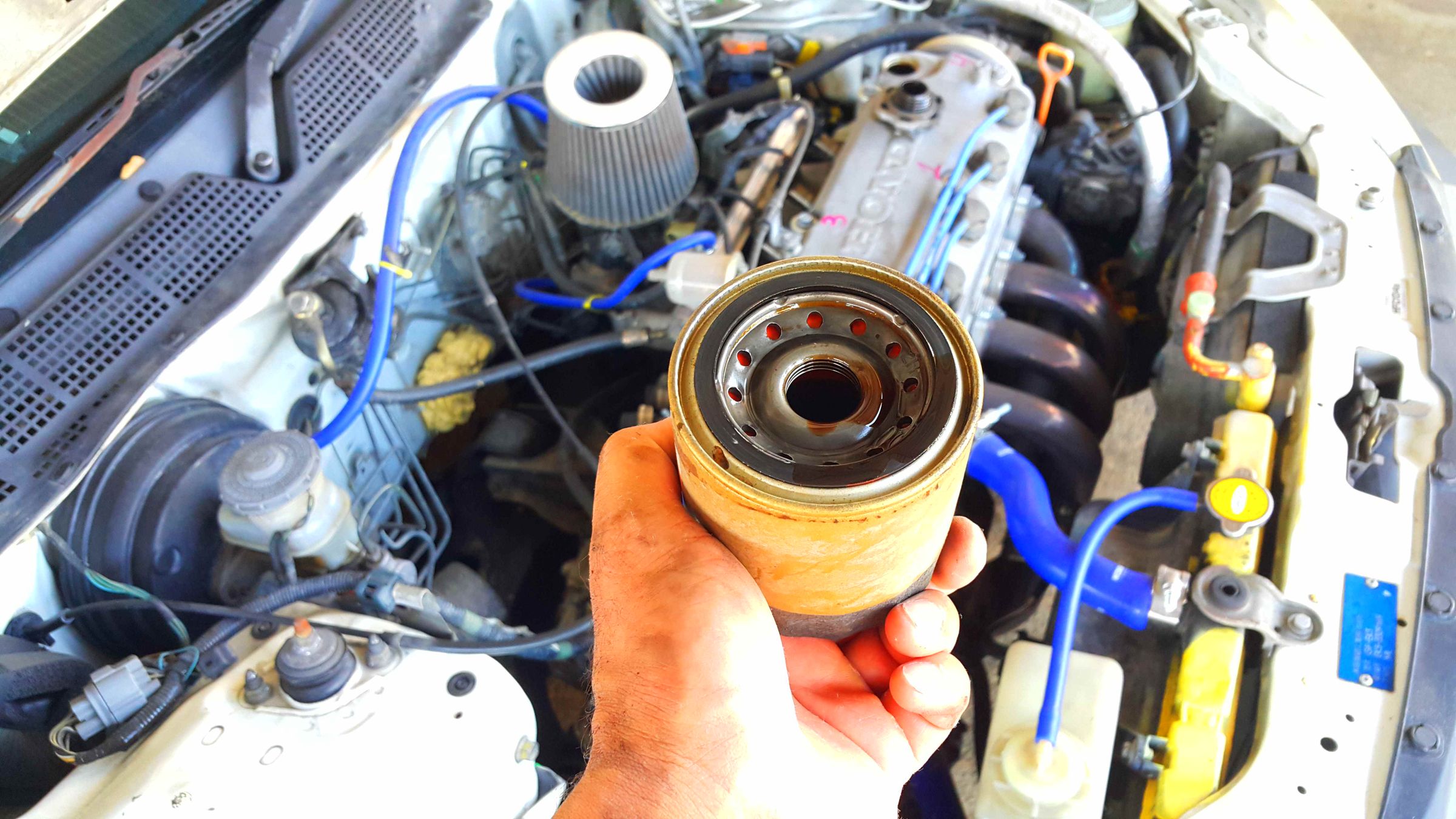 Changing Engine Oil and Filter! Honda Civic 1999 D15B Engine. 5