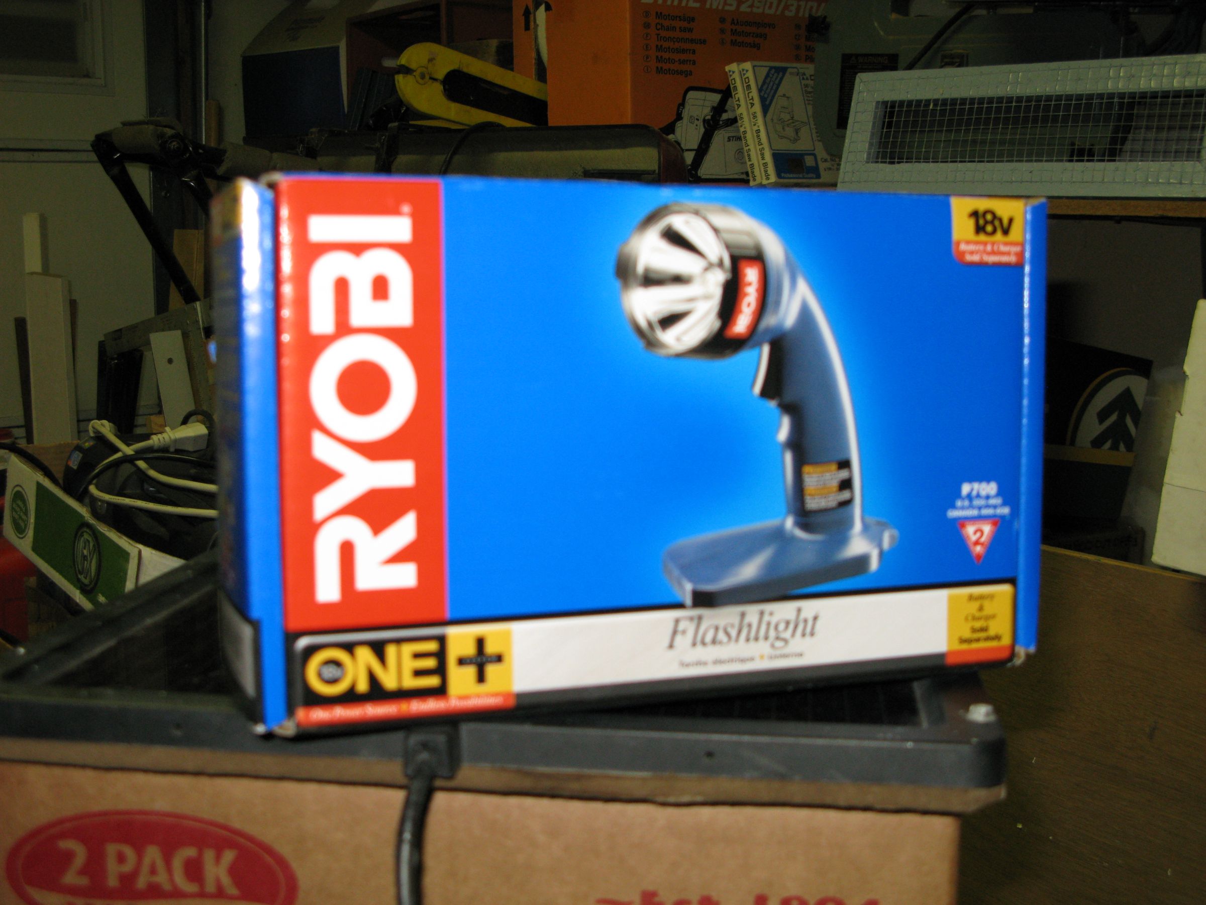 Ryobi 18vdc Flashlight With Ipod or Cell Phone Charger Output