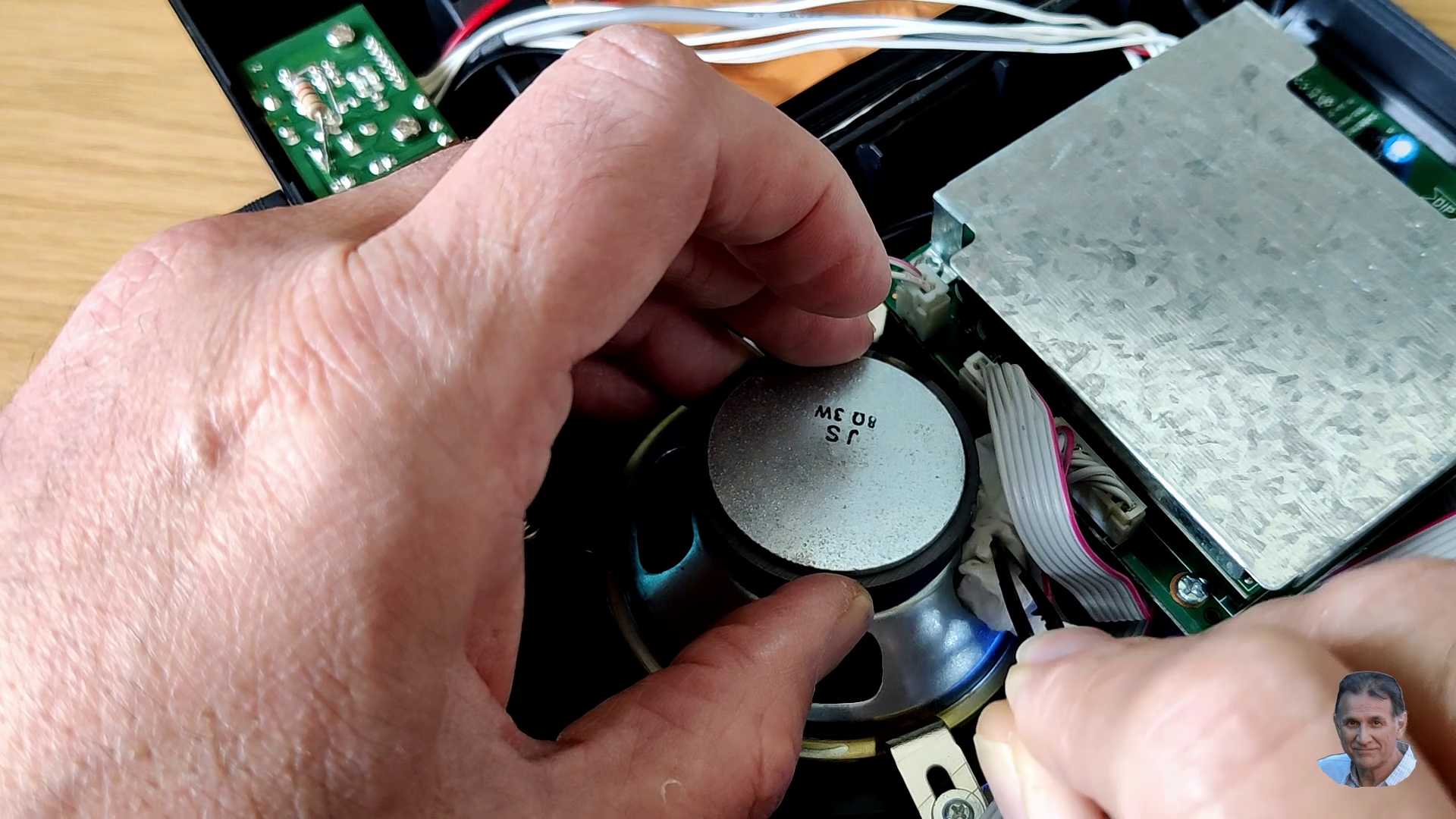 Saving a Wornout 'scratchy' Speaker 4 Steps (with Pictures